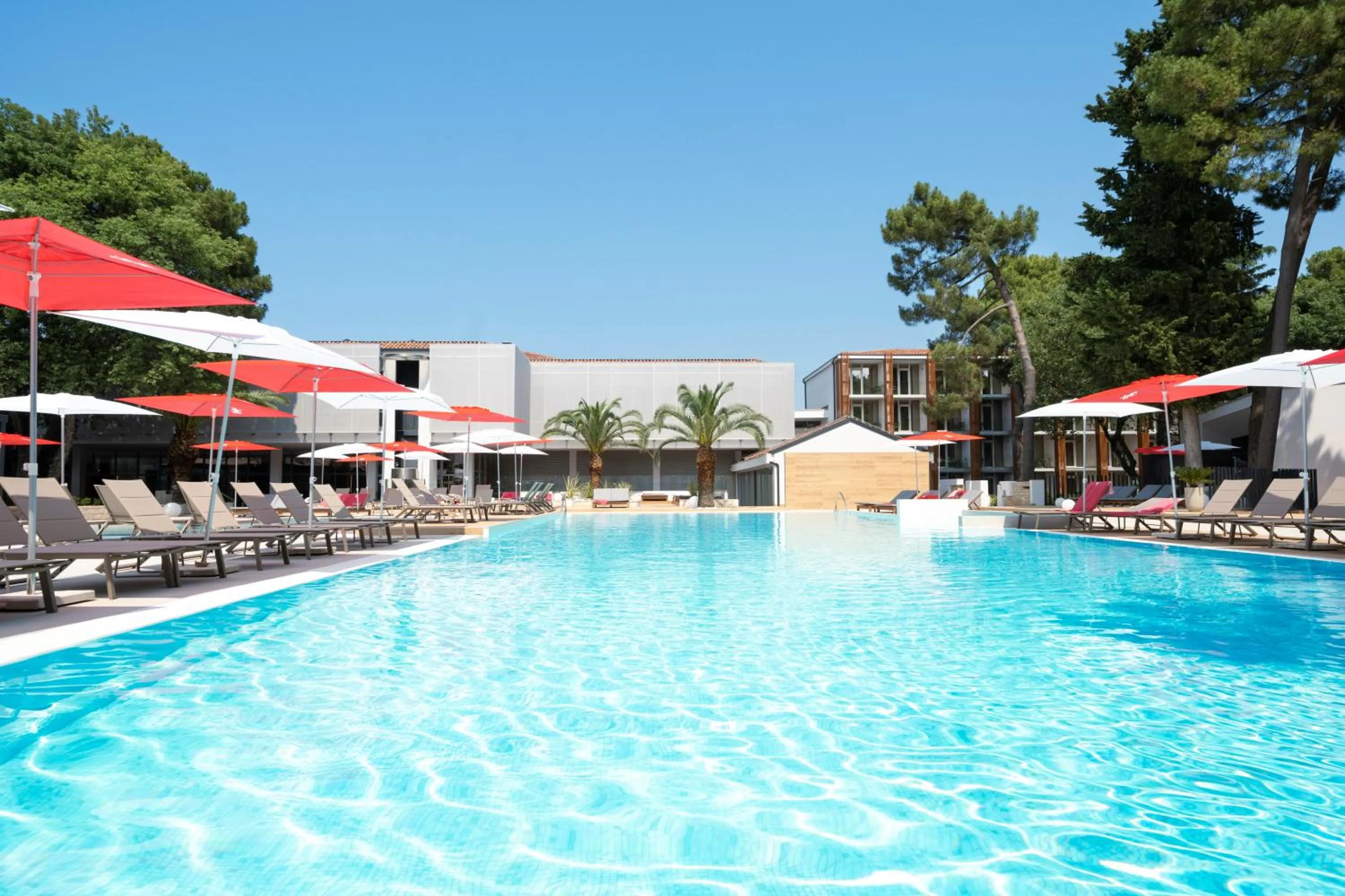 Swimming pool in Hotel Pelegrin Plava Laguna