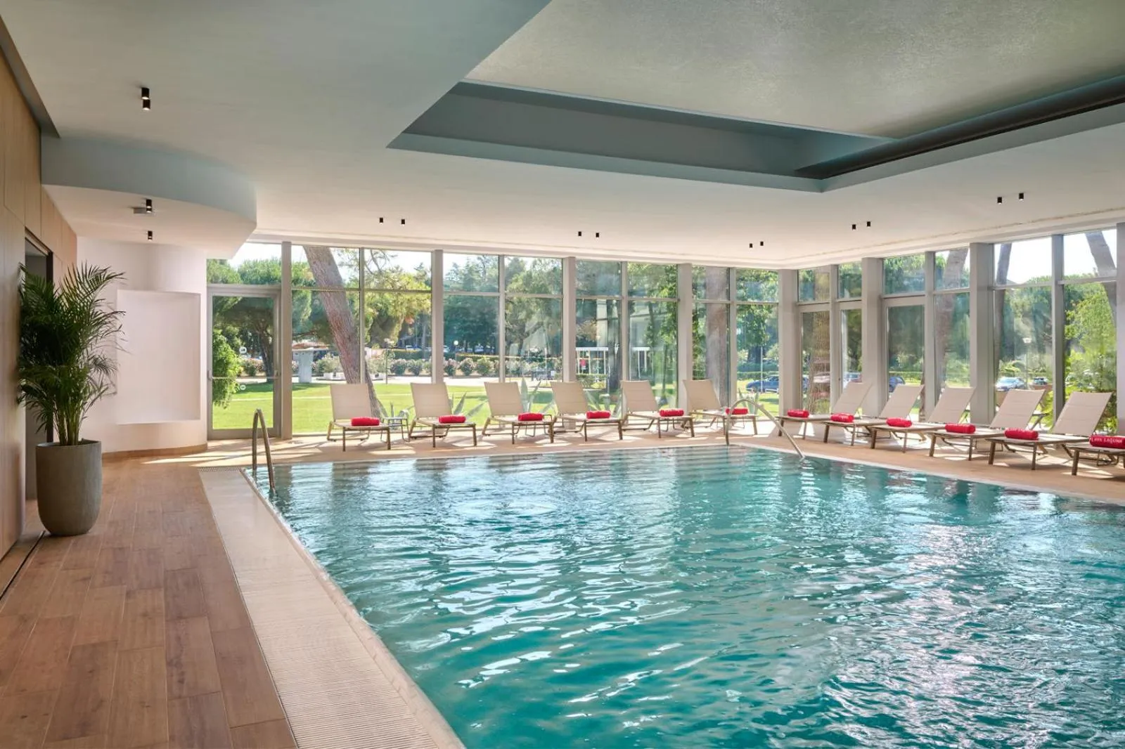 Swimming pool in Hotel Pelegrin Plava Laguna