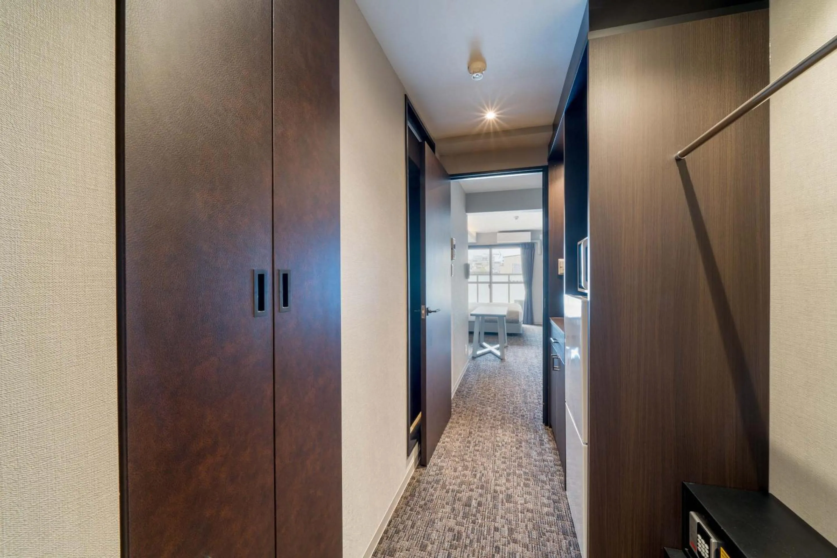 wardrobe in RESI STAY GIONDO KYOTO Higashiyama Sanjo