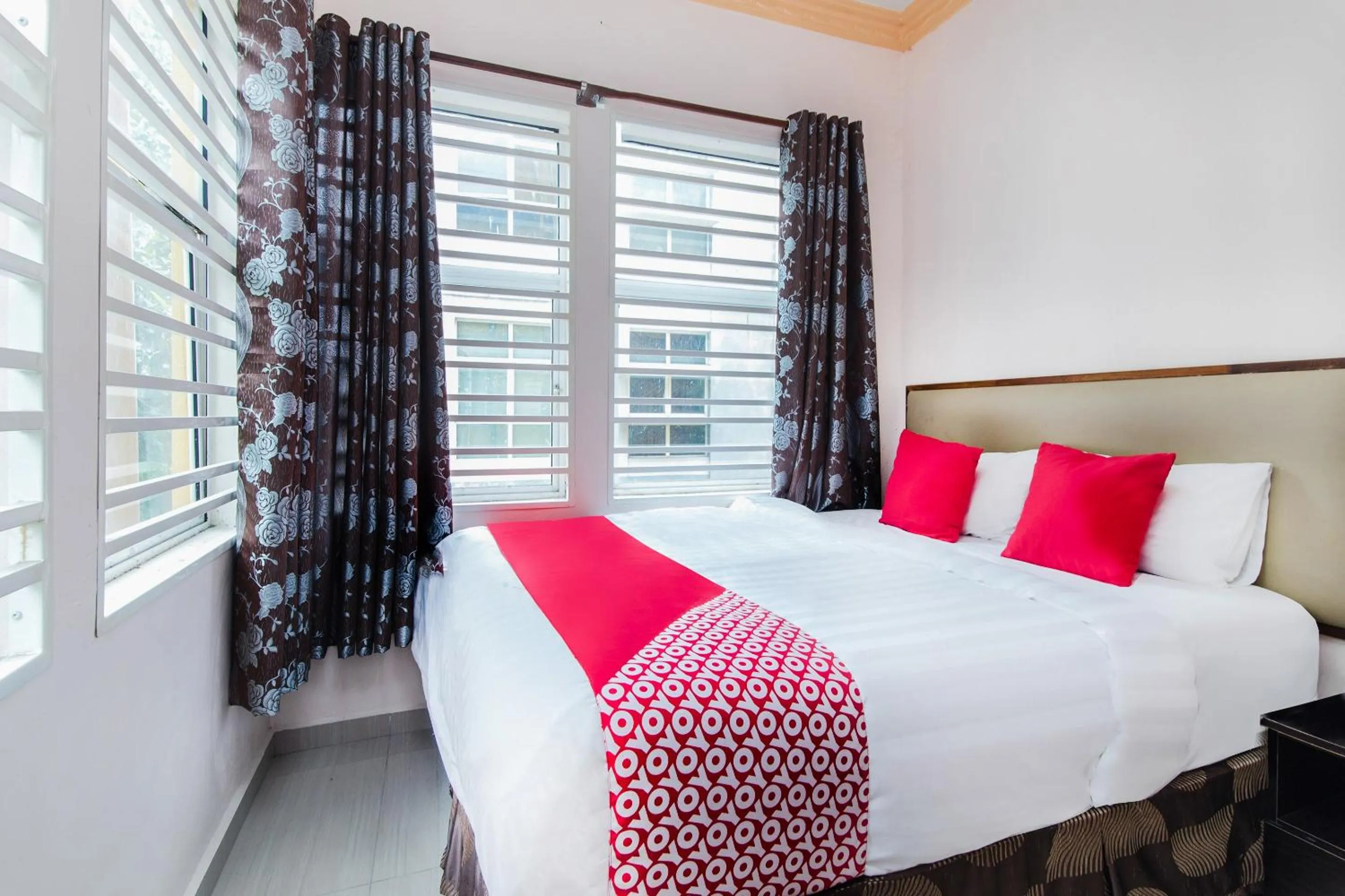 Bedroom, Bed in Hotel O SMC Alam Avenue