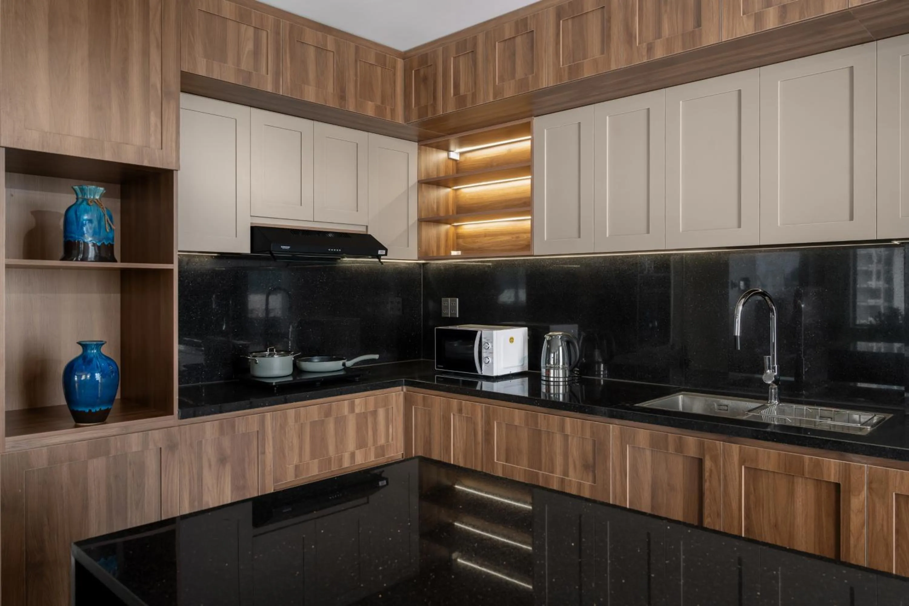 Coffee/tea facilities in Palazzo Luxury Hotel & Bistro - Central My Khe Beach Walking Street