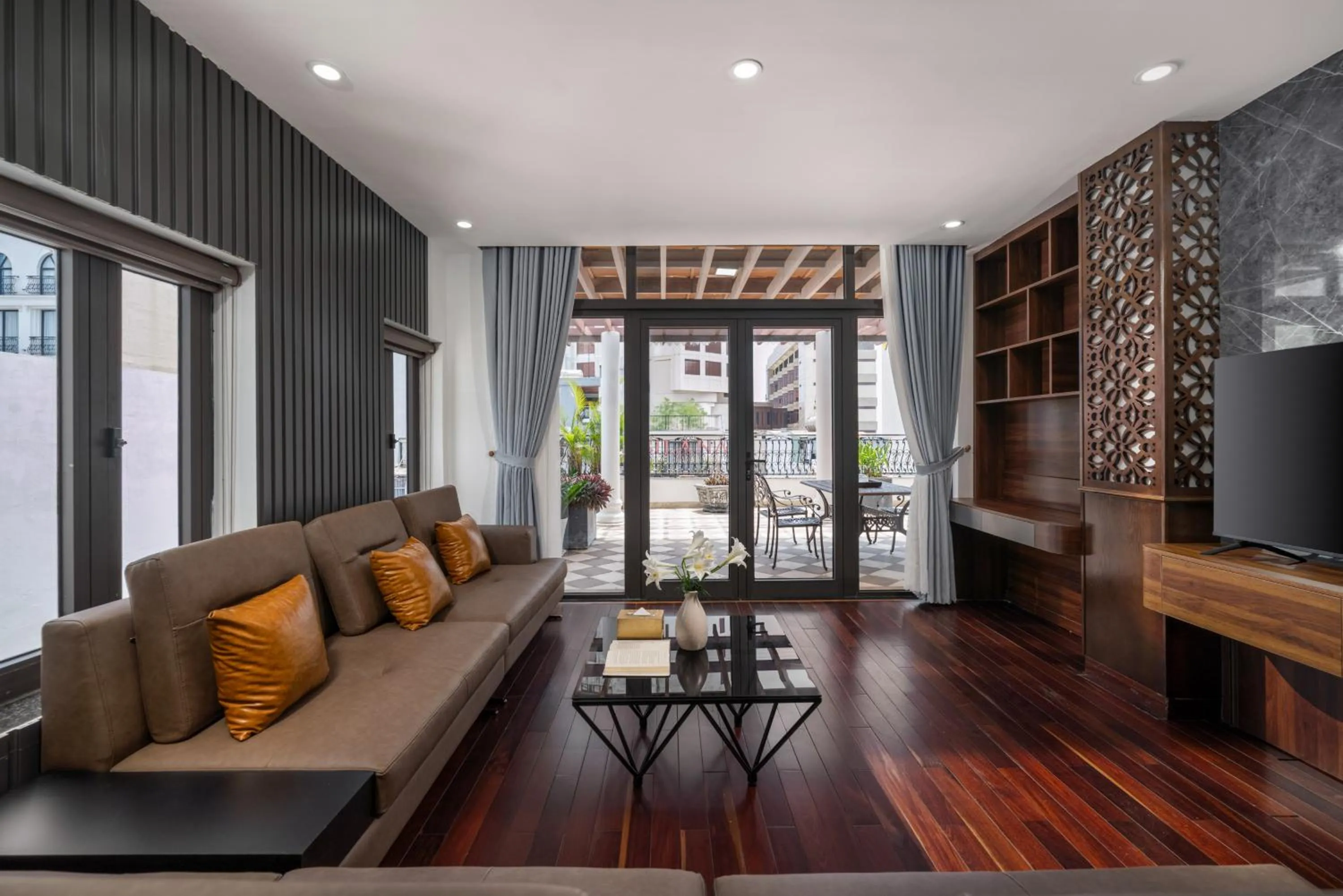 Living room in Palazzo Luxury Hotel & Bistro - Central My Khe Beach Walking Street