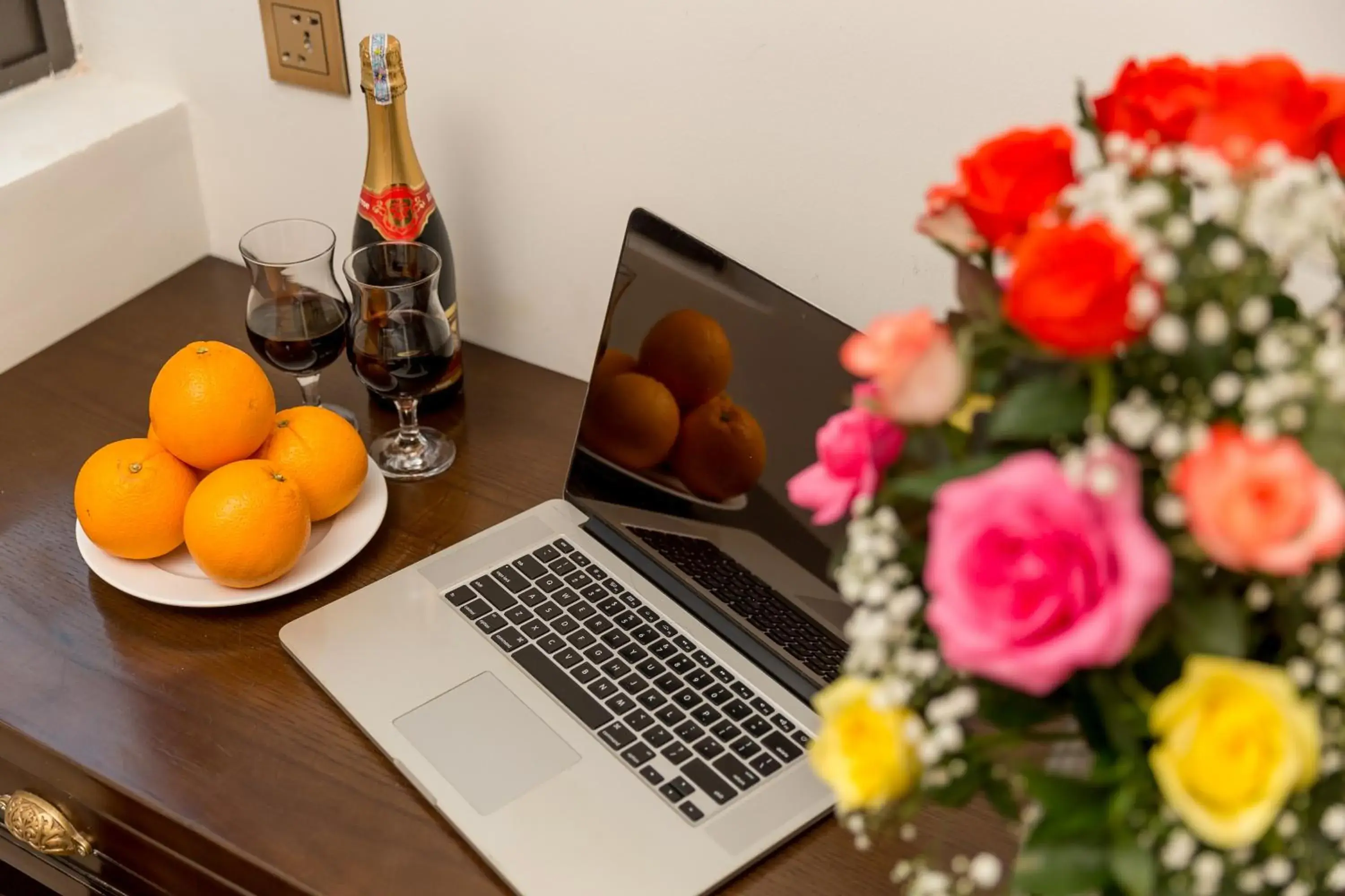 Deluxe Double or Twin Room with Balcony in Palazzo Luxury Hotel & Bistro - Central My Khe Beach Walking Street Deluxe Double or Twin Room with Balcony in Palazzo Luxury Hotel & Bistro - Central My Khe Beach Walking Street