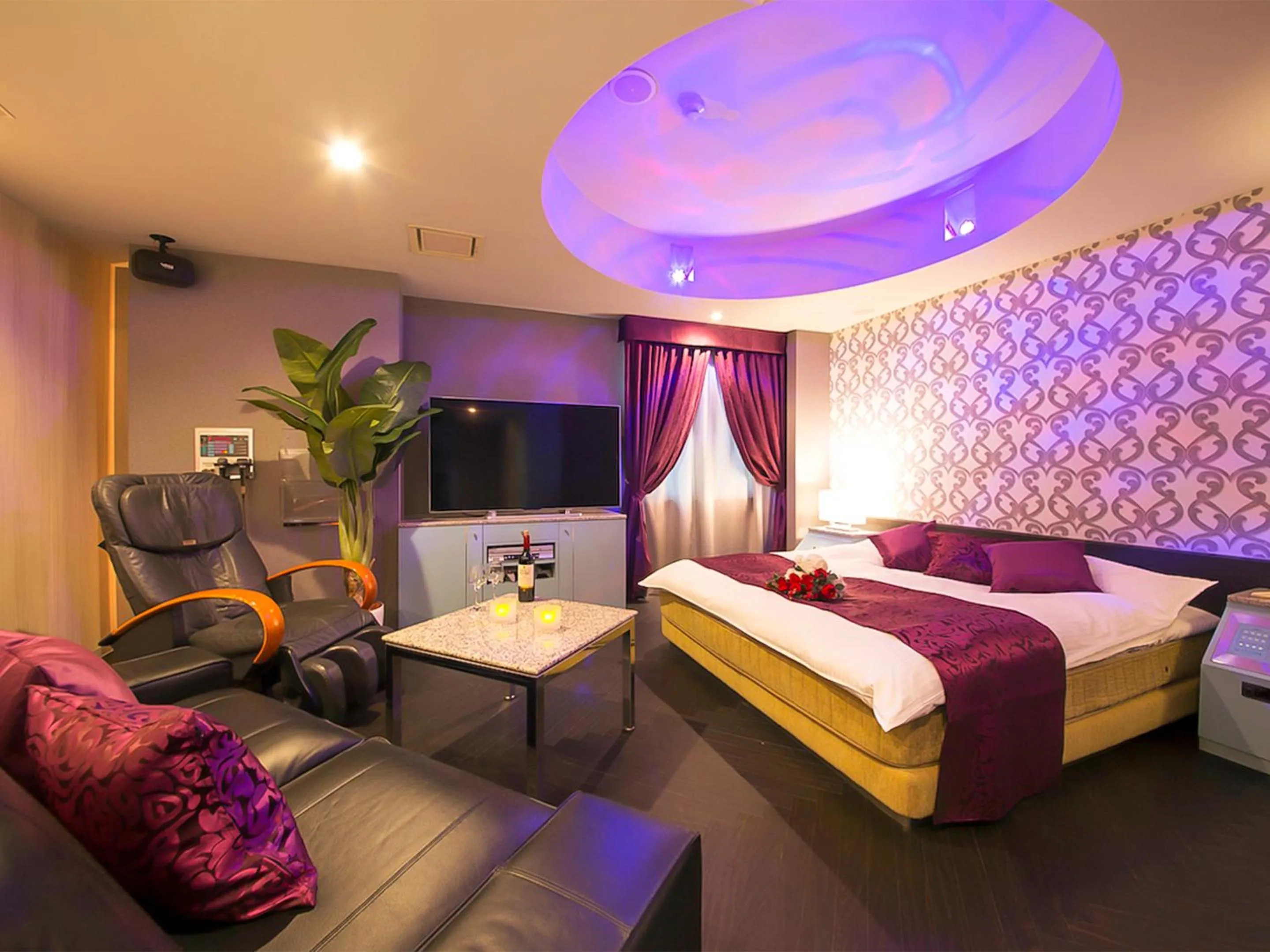 Photo of the whole room, Bed in Hotel Rocco - Adult Only Love Hotel -