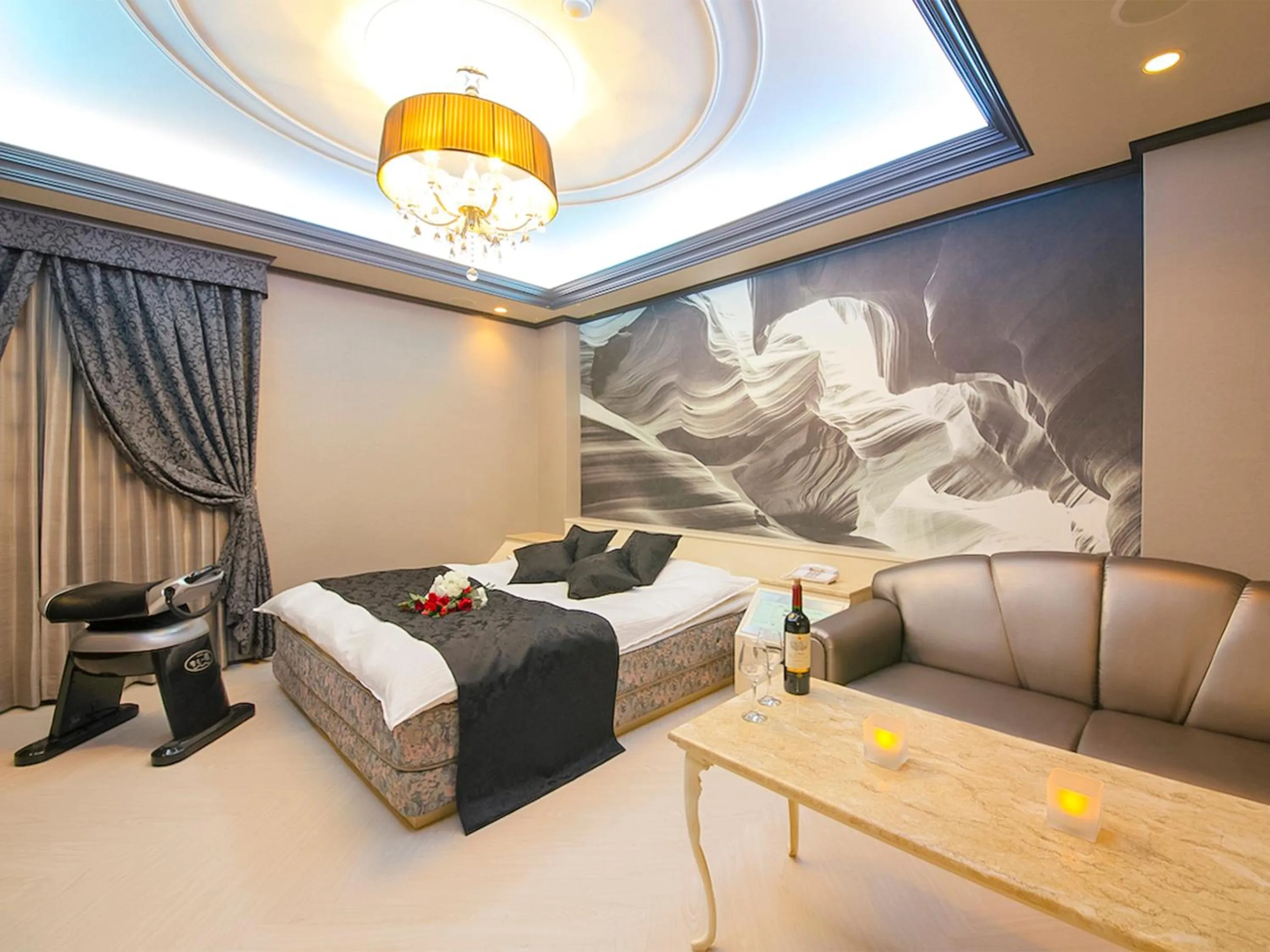 Photo of the whole room, Bed in Hotel Rocco - Adult Only Love Hotel -