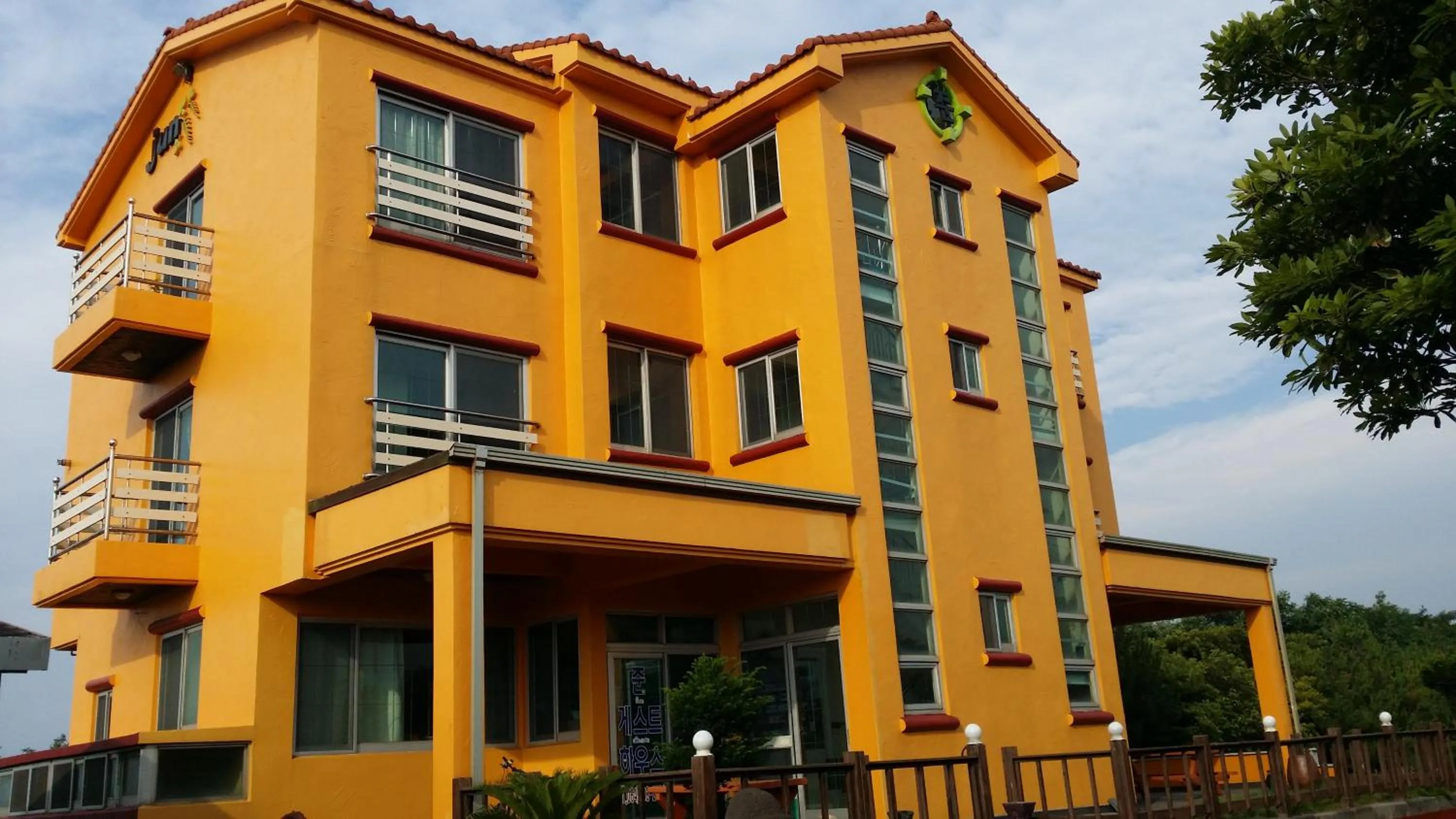 Property building in Jun House