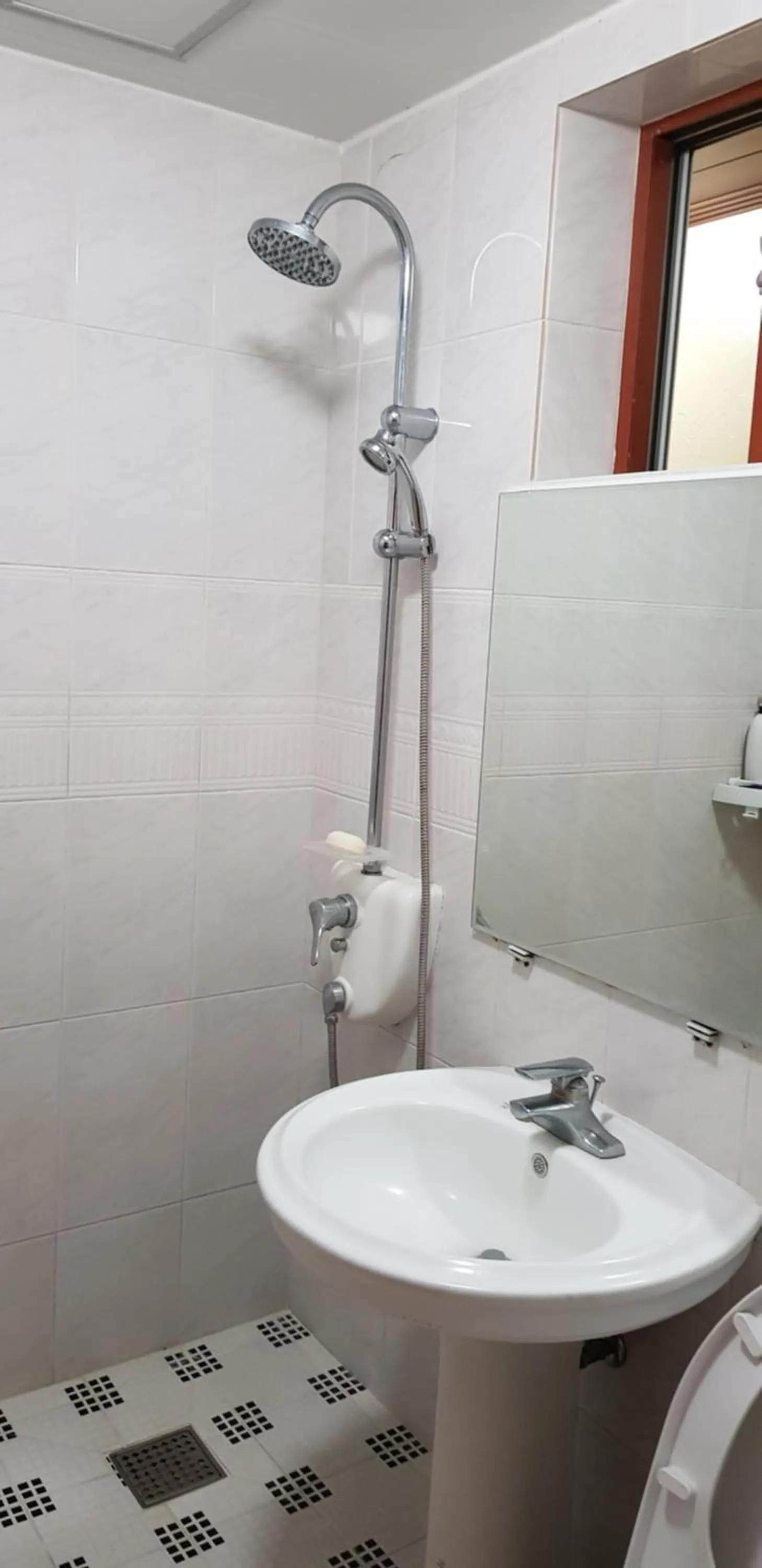 Bathroom in Jun House