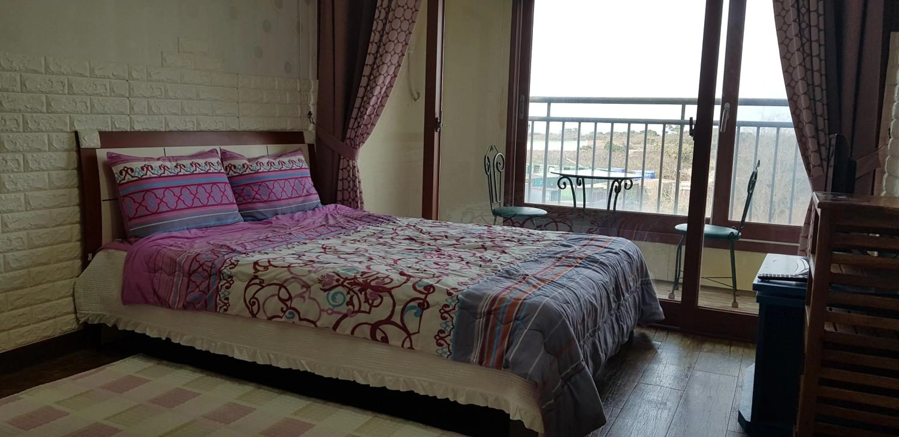 Property building, Bed in Jun House