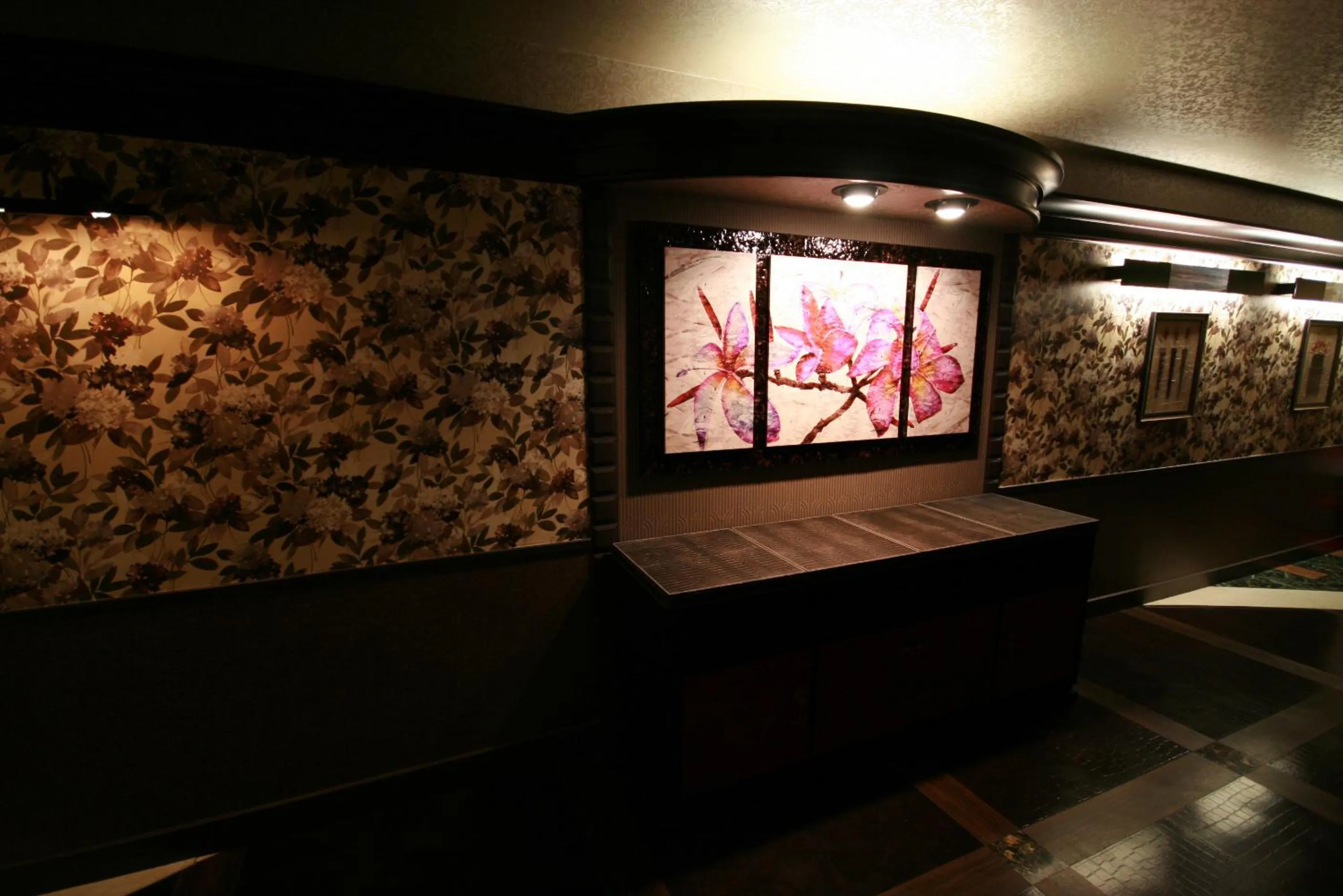 Facade/entrance in ホテル アンジュエトワール 堺 - Adult Only