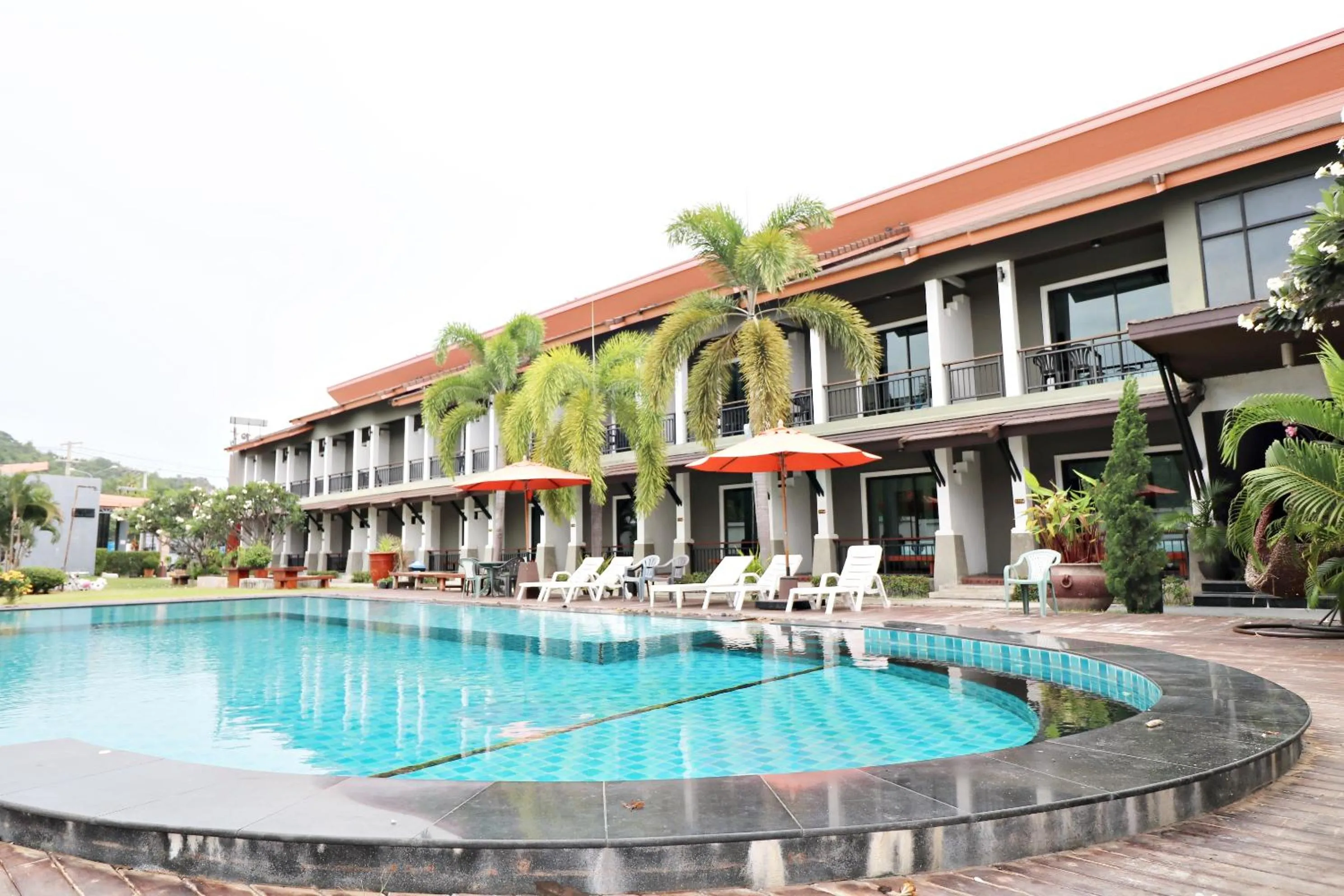 Swimming pool in P' Private Resort Cha Am