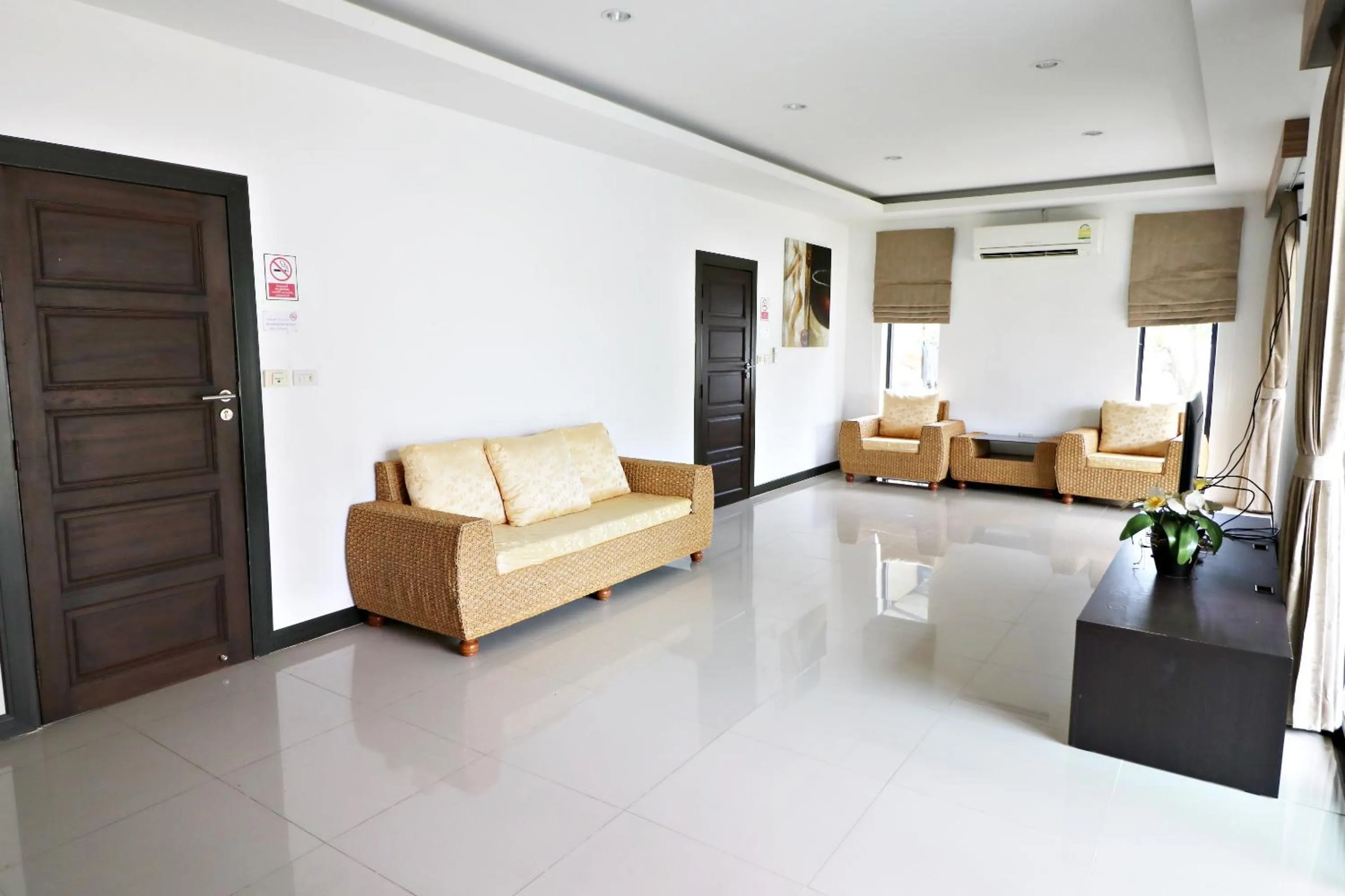 Living room in P' Private Resort Cha Am