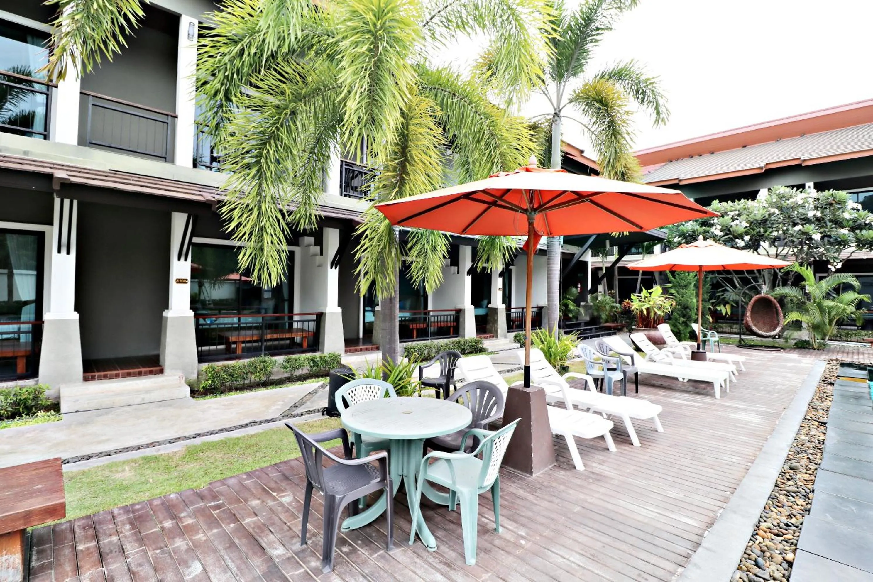 Patio in P' Private Resort Cha Am