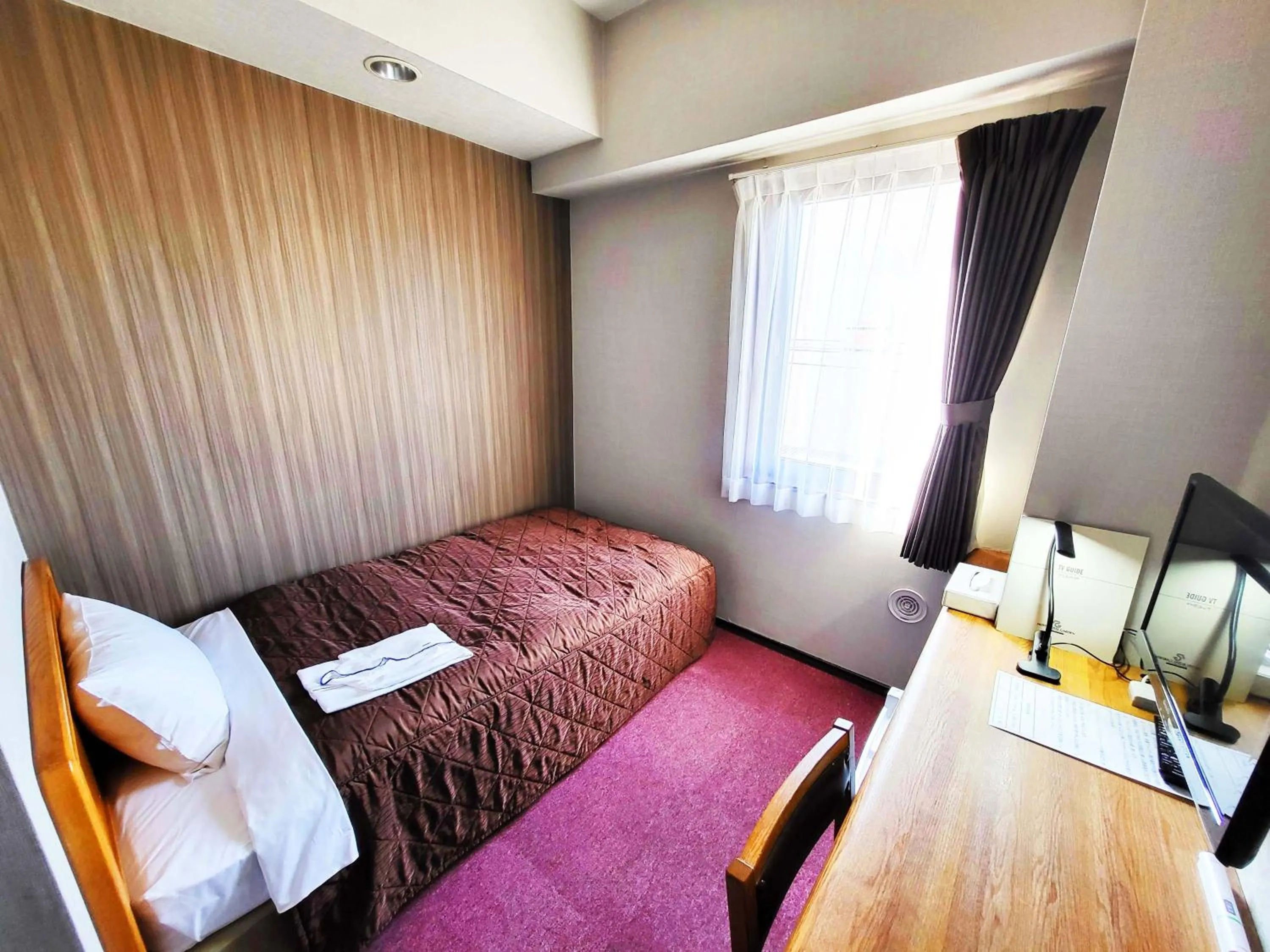 Photo of the whole room, Bed in Hotel Royal Garden Kisarazu