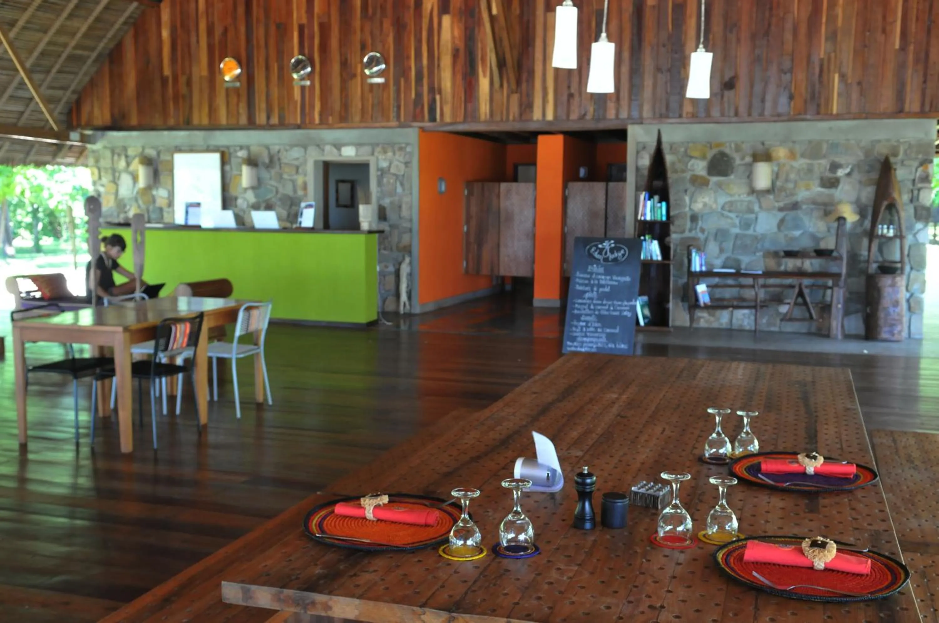 Restaurant/places to eat in Eden Lodge