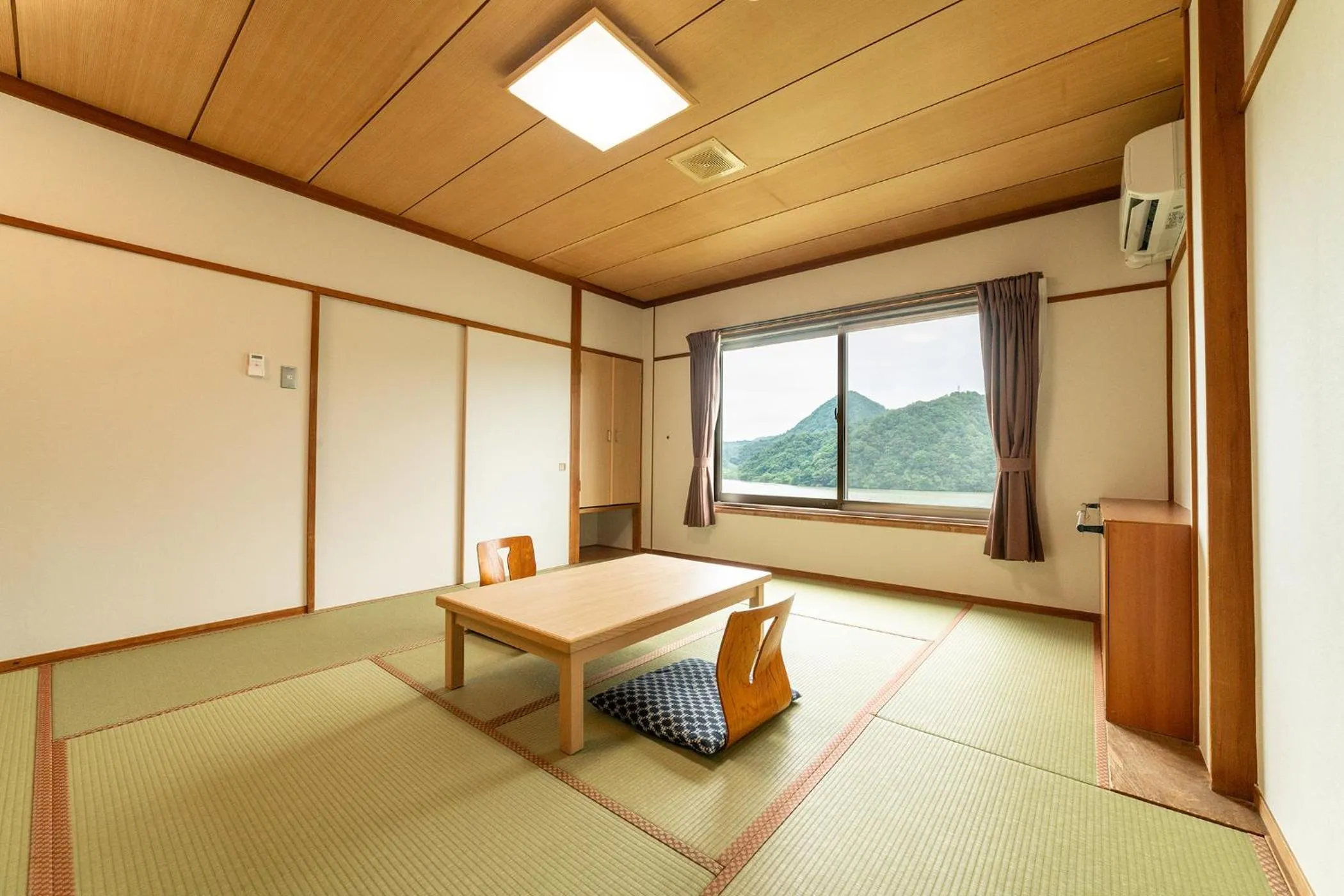 Photo of the whole room in Ooedo Onsen Monogatari Premium Kinosaki