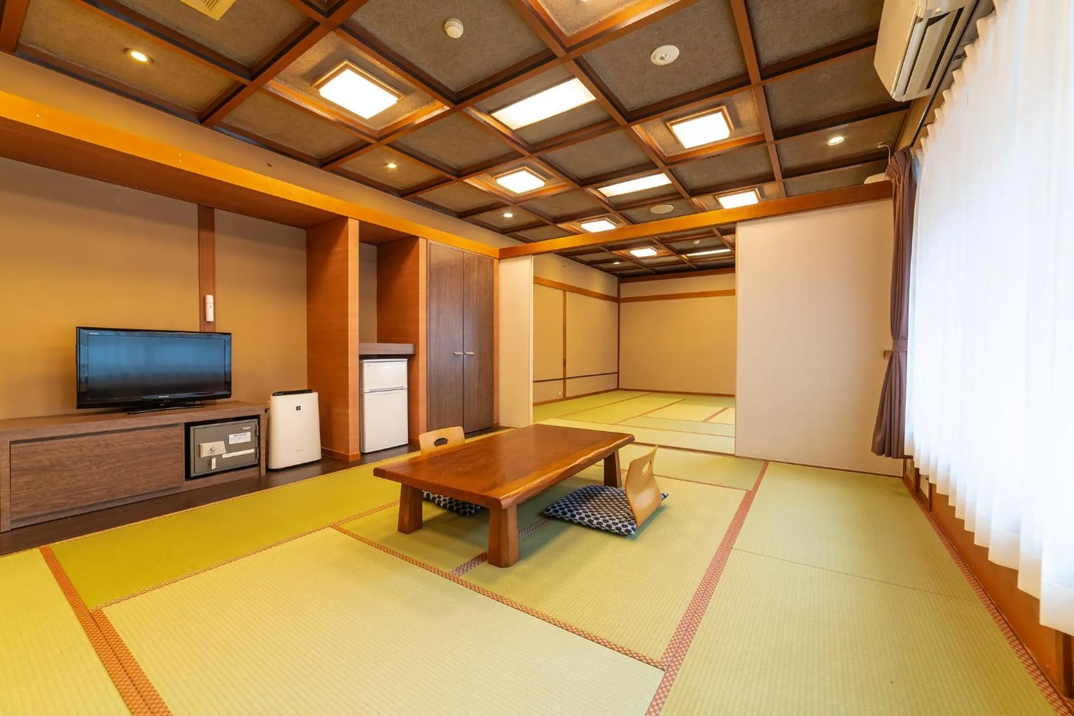 Photo of the whole room in Ooedo Onsen Monogatari Premium Kinosaki
