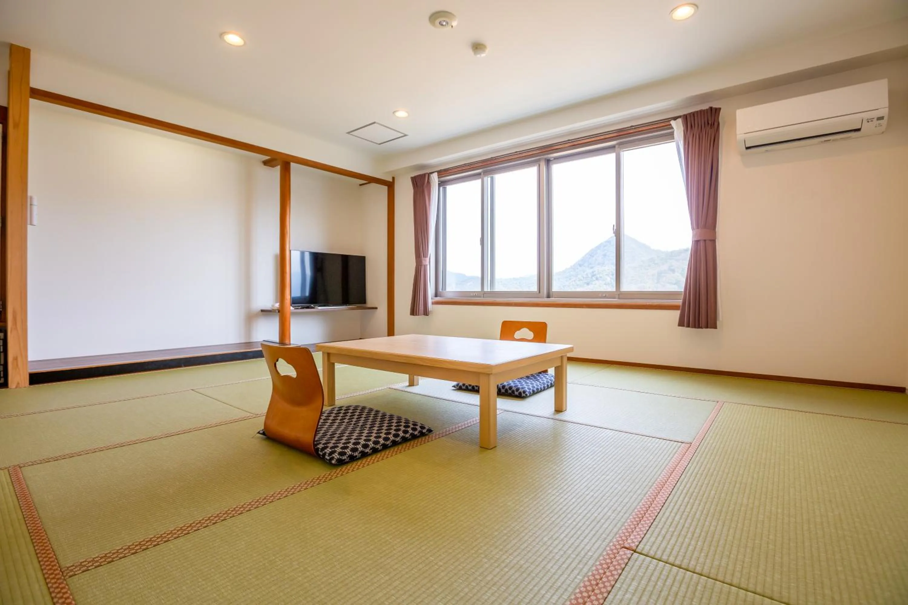 Photo of the whole room in Ooedo Onsen Monogatari Premium Kinosaki