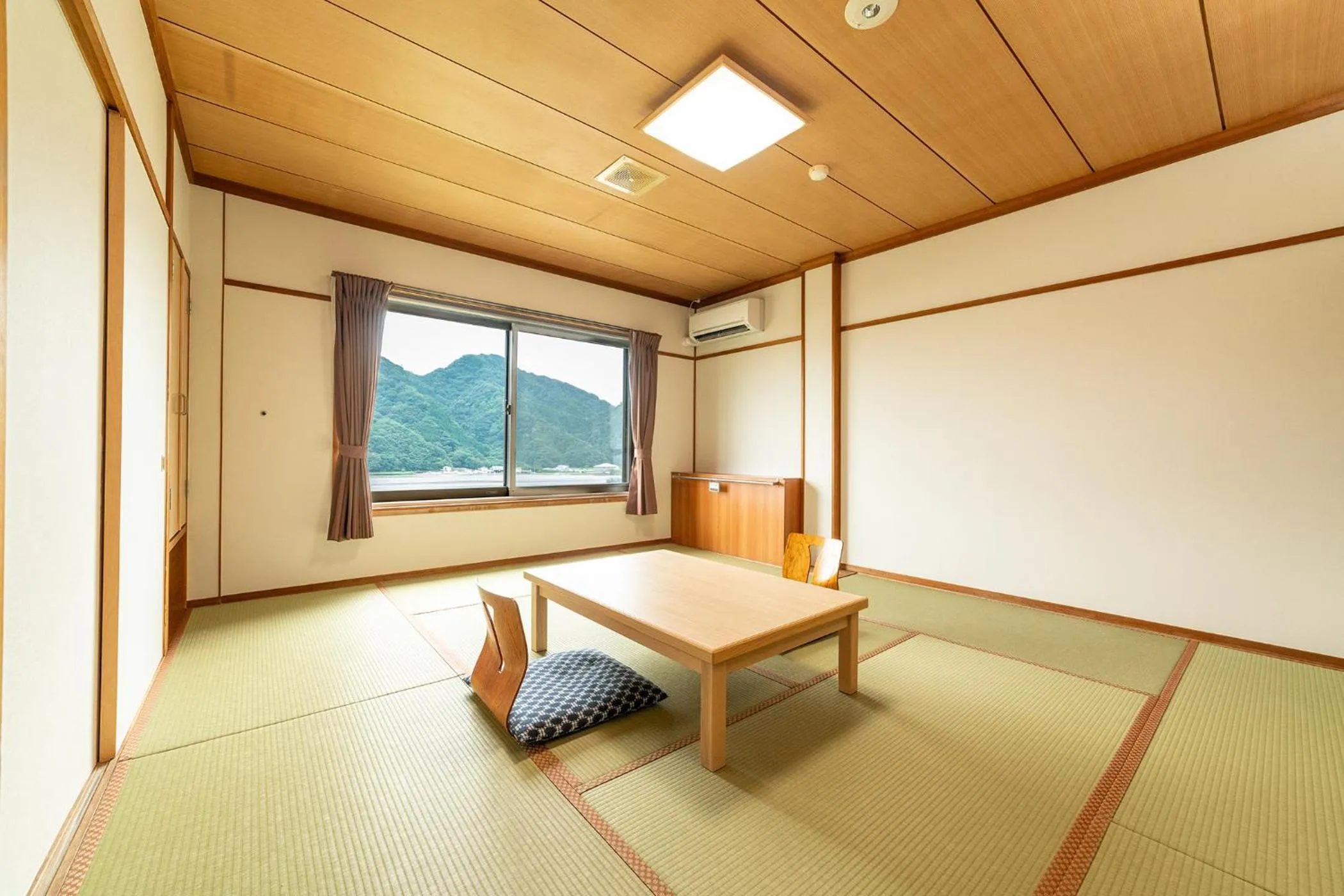 Photo of the whole room in Ooedo Onsen Monogatari Premium Kinosaki