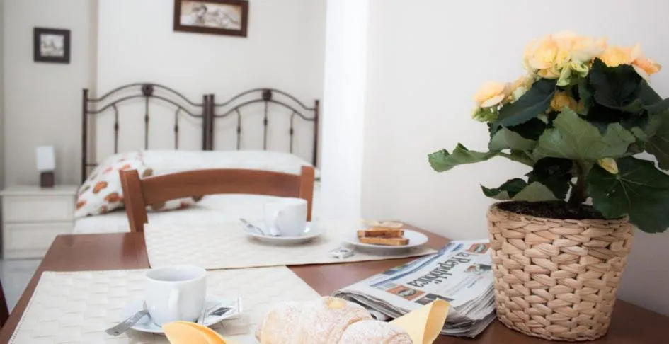 Photo of the whole room, Bed in A Casa di Amici