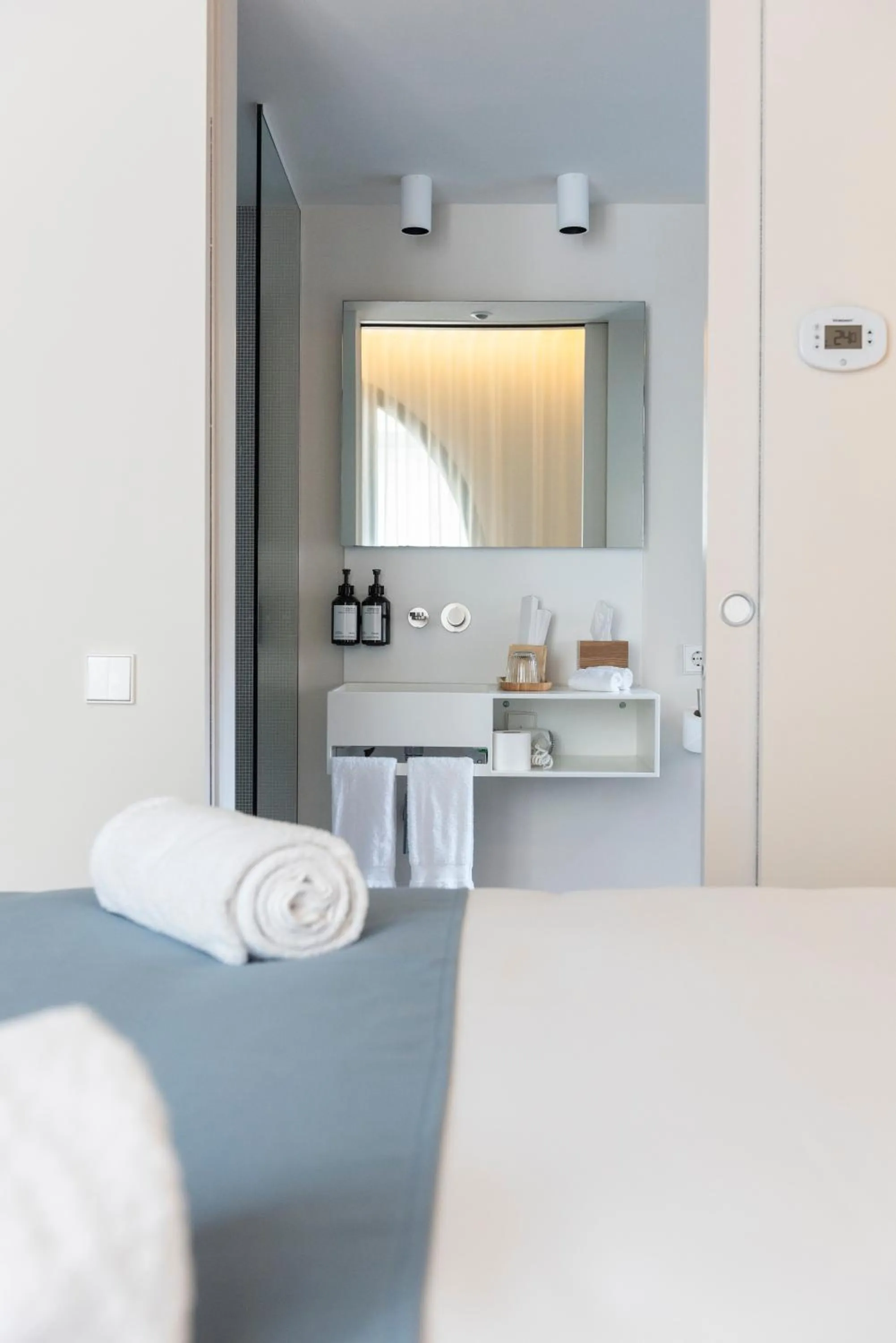 Bathroom, Bed in Hotel La Casa Del Sol