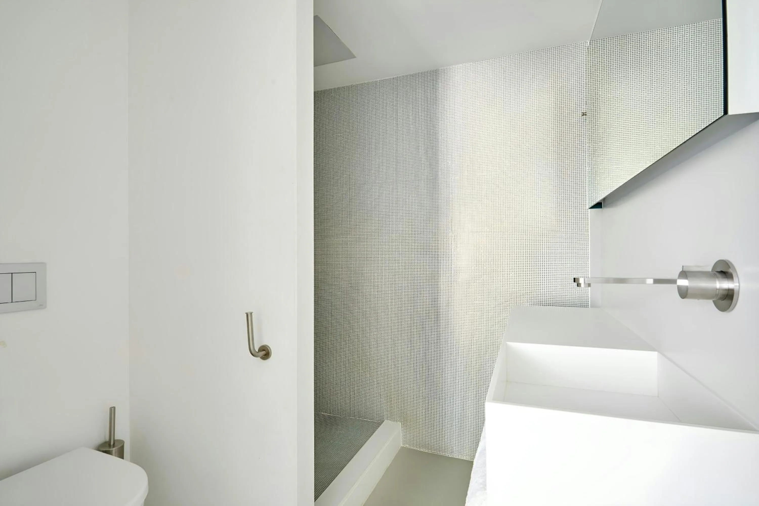 Bathroom in La Casa Del Sol Hotel Gracia District, Sonder by Marriott Bonvoy