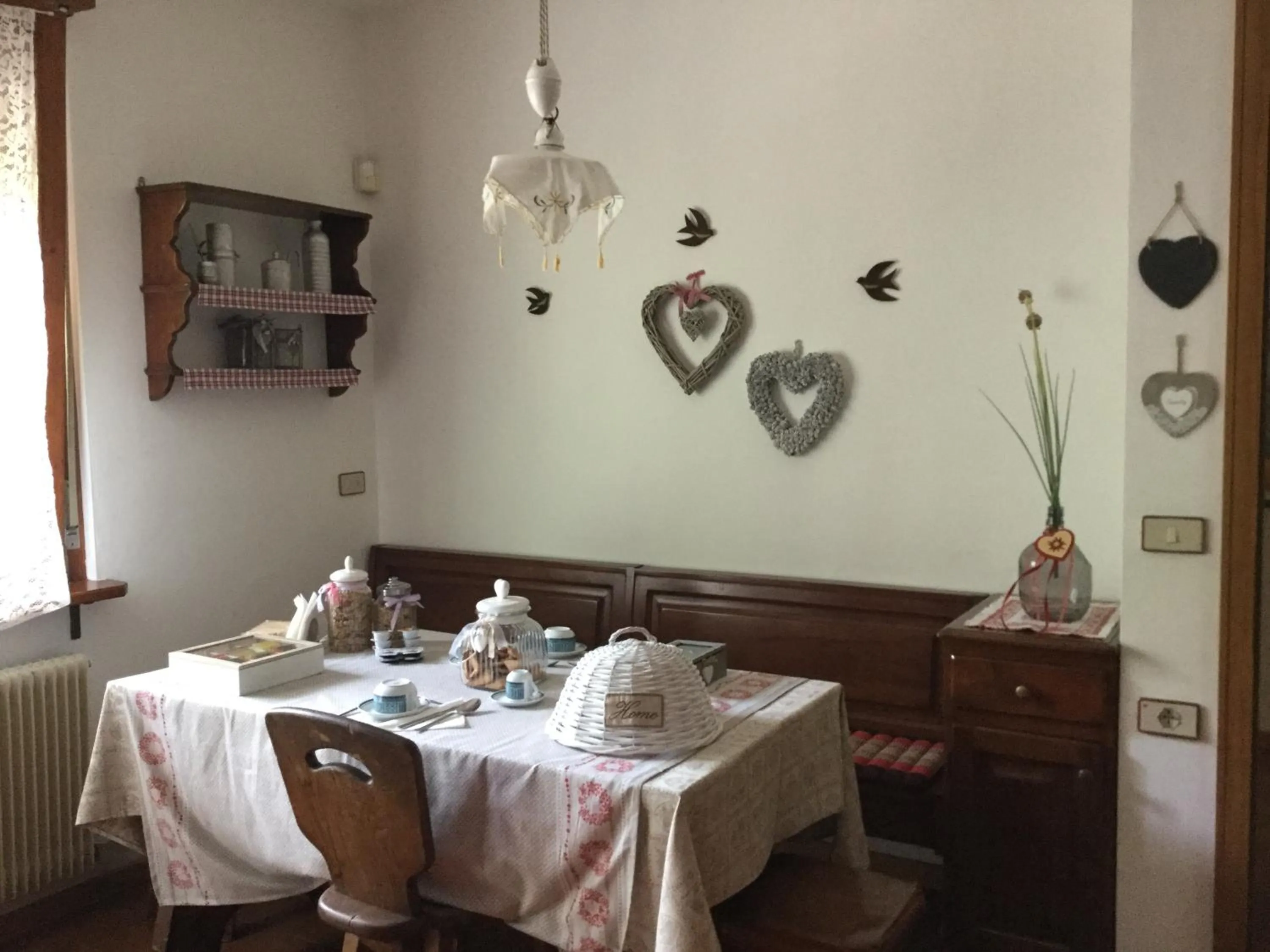 Communal kitchen in BnB Trento