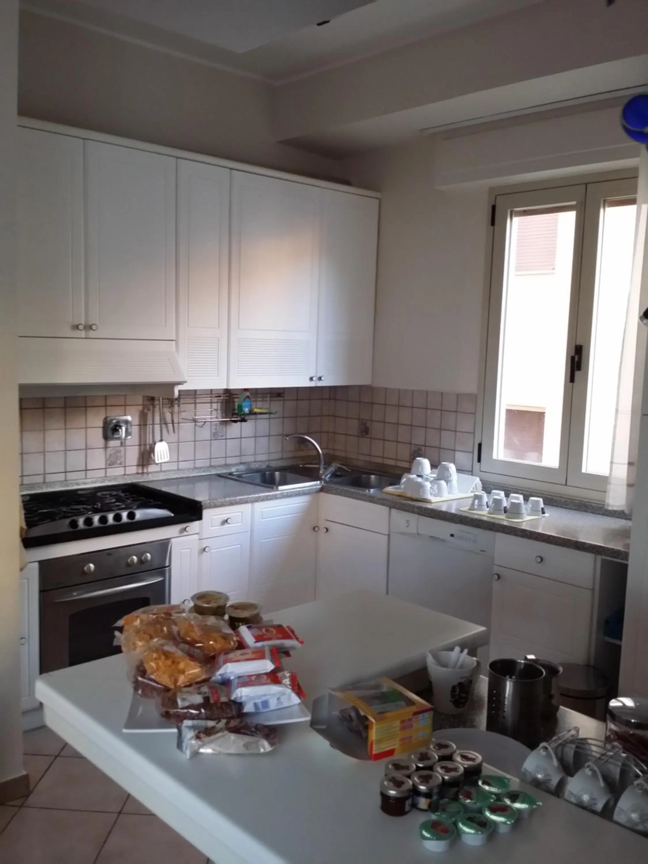 Communal kitchen in B&B Domus Benedicta