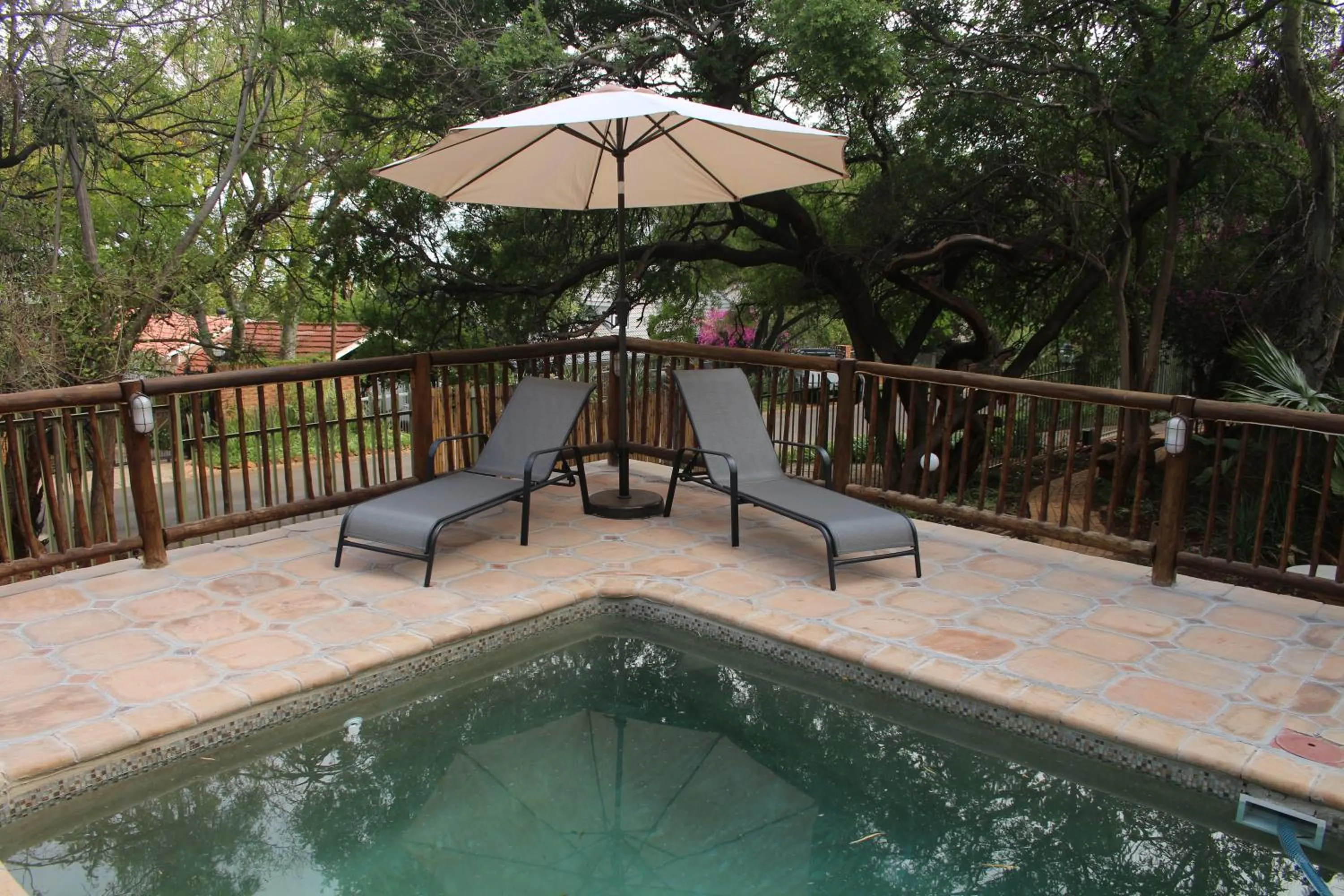 Swimming pool in Belle Vue Guesthouse