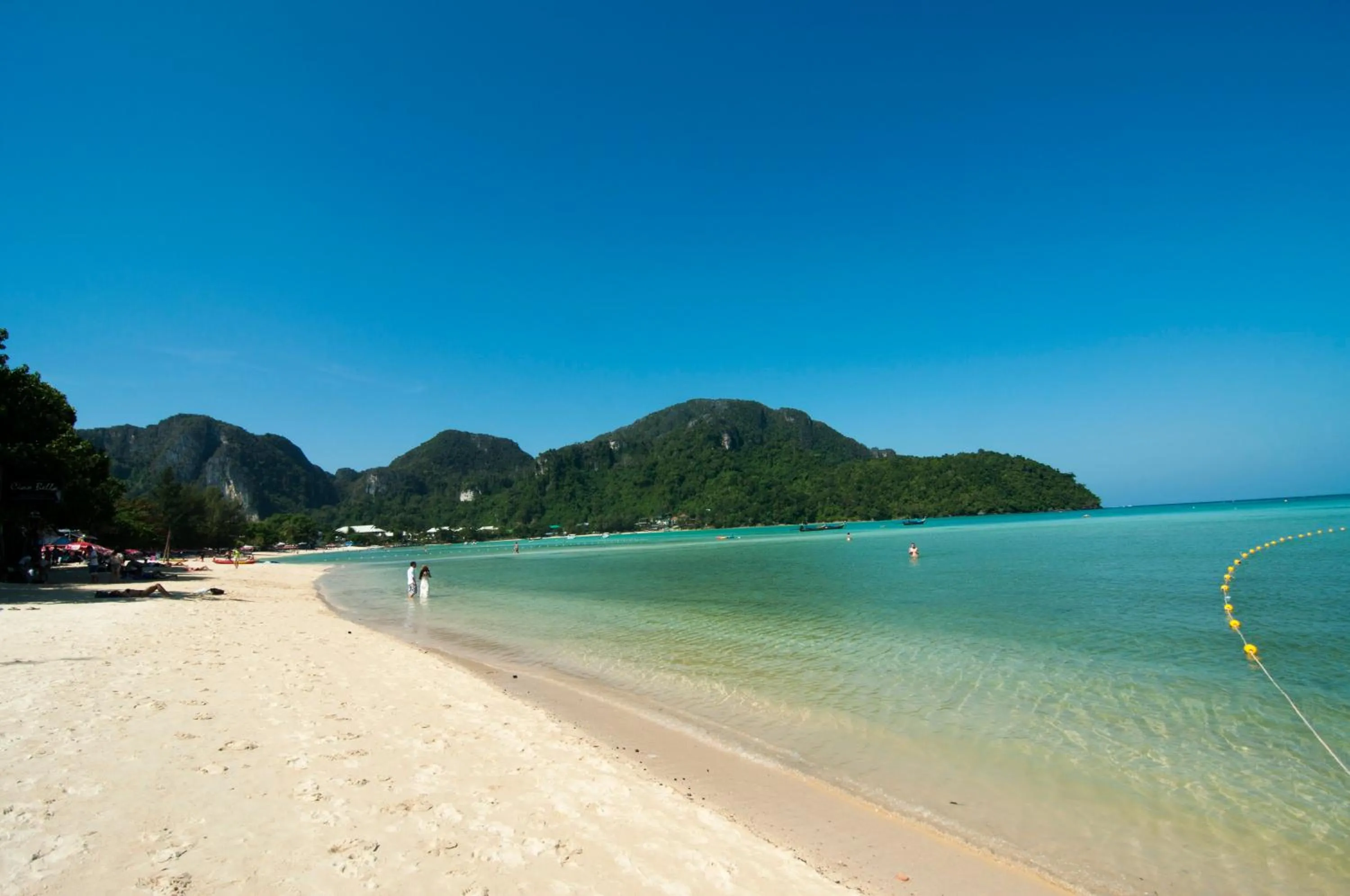 Beach in Voyagers Hostel