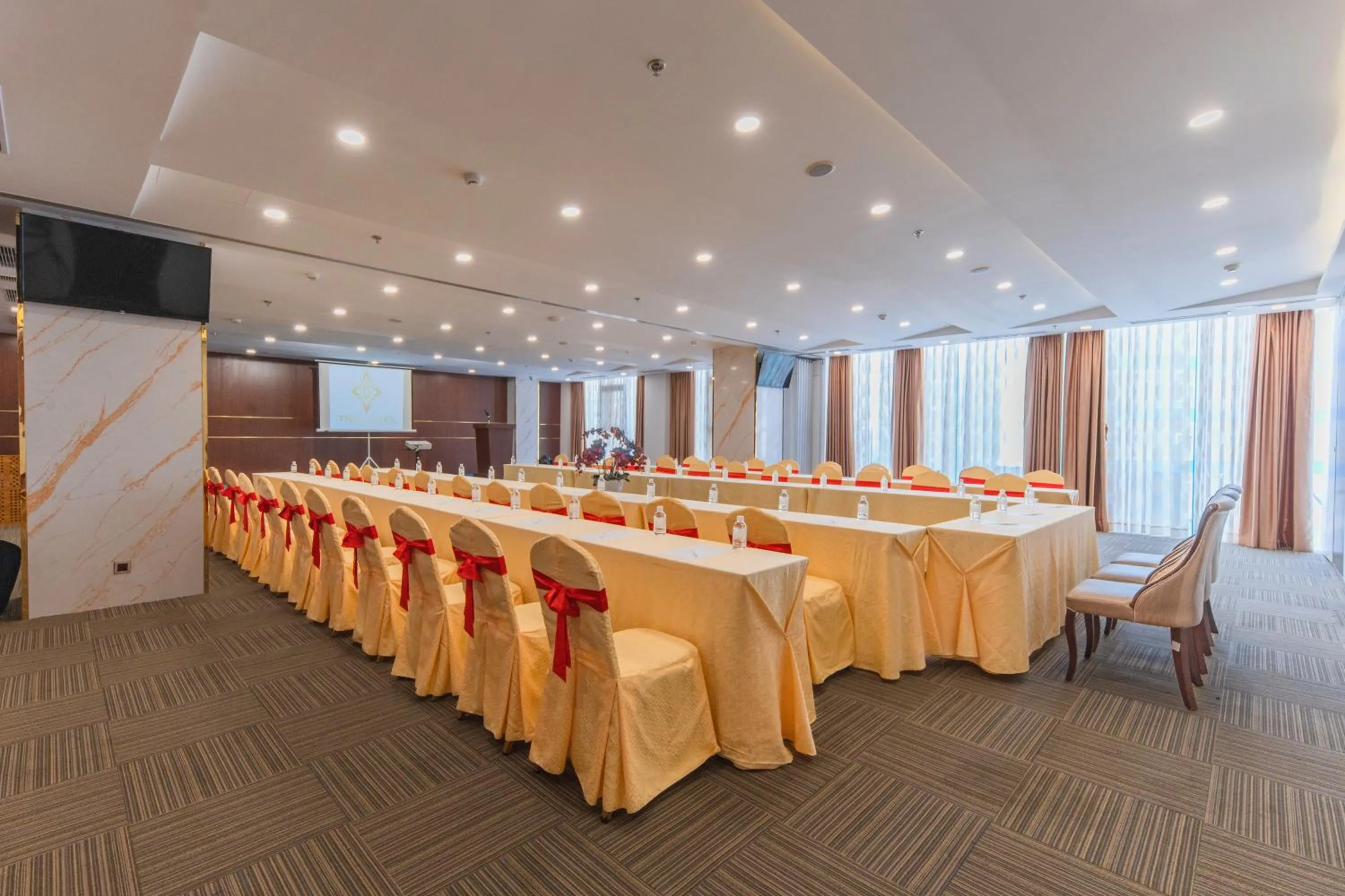 Meeting/conference room in TND Hotel