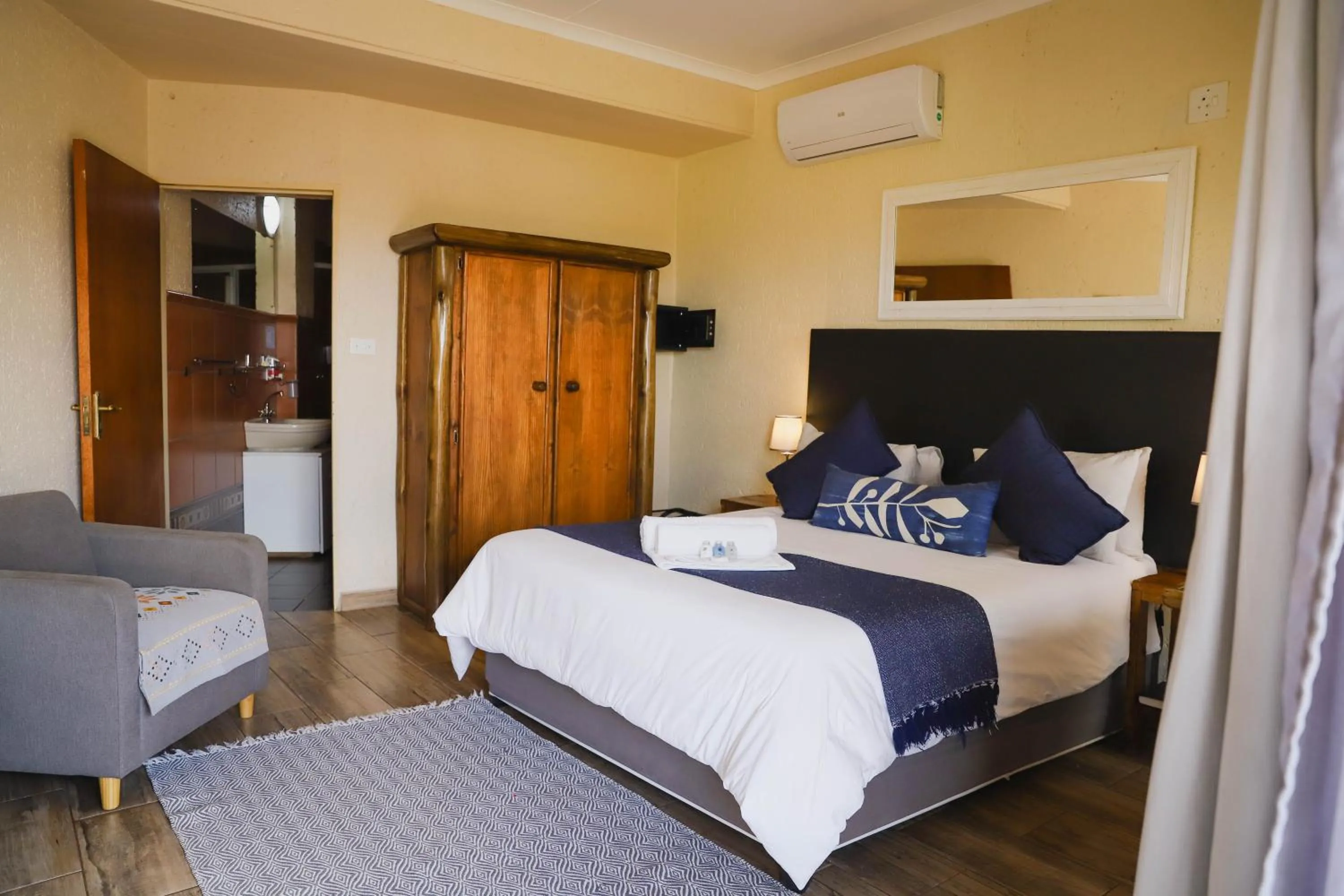 Bed in Maroela Guest Lodge