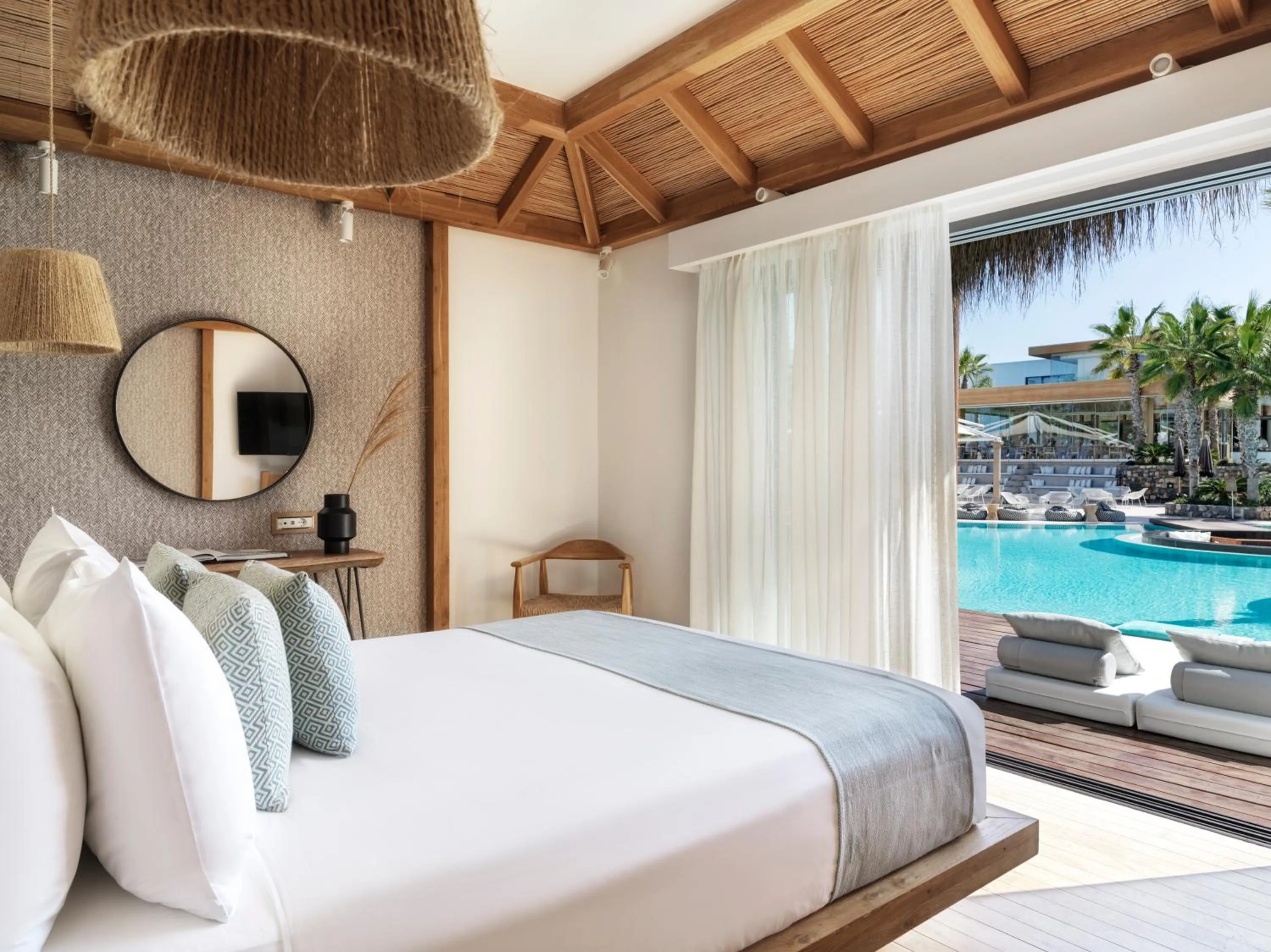 Bed in Stella Island Luxury Resort & Spa (Adults Only)