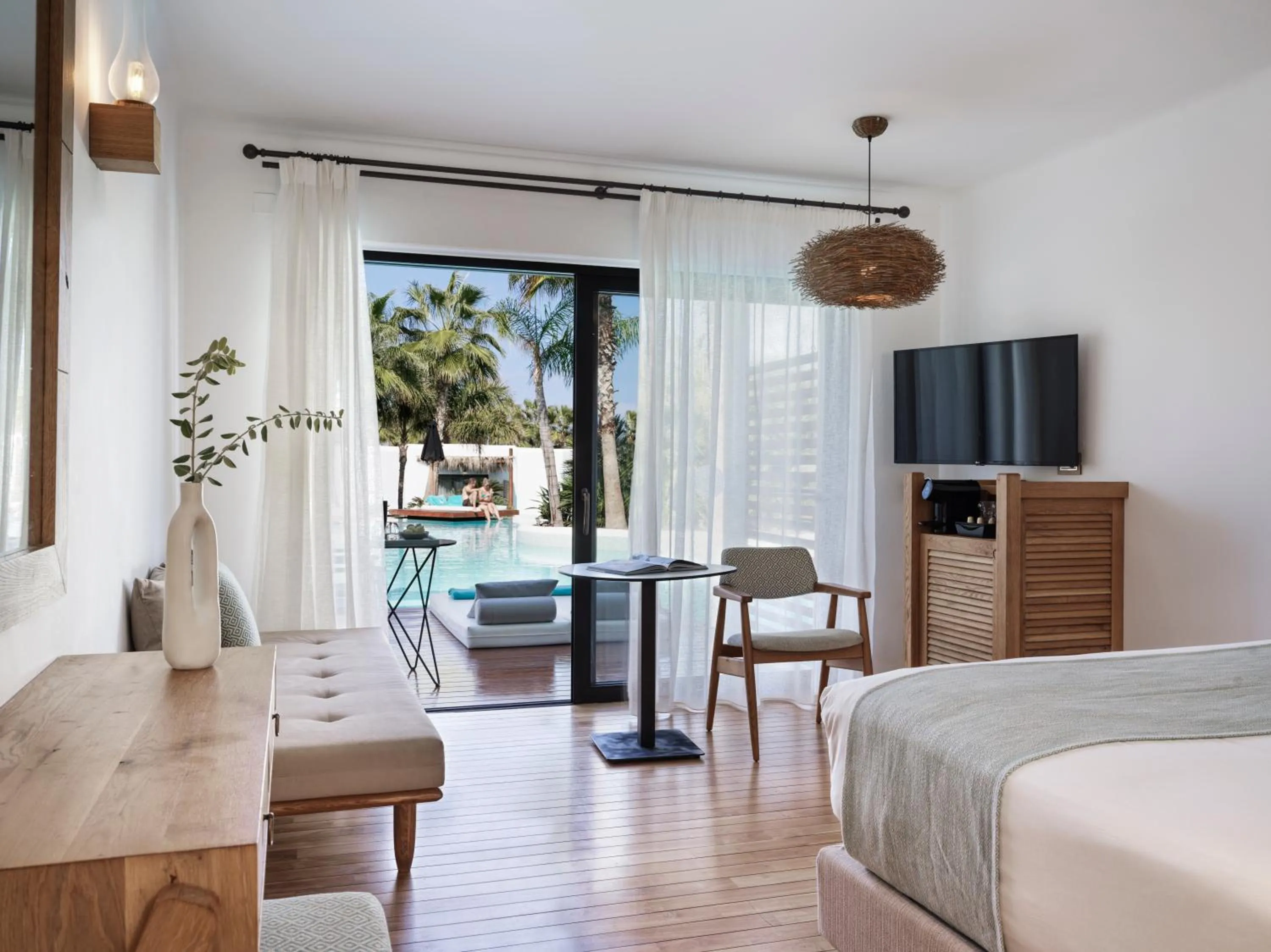 Bed in Stella Island Luxury Resort & Spa (Adults Only)