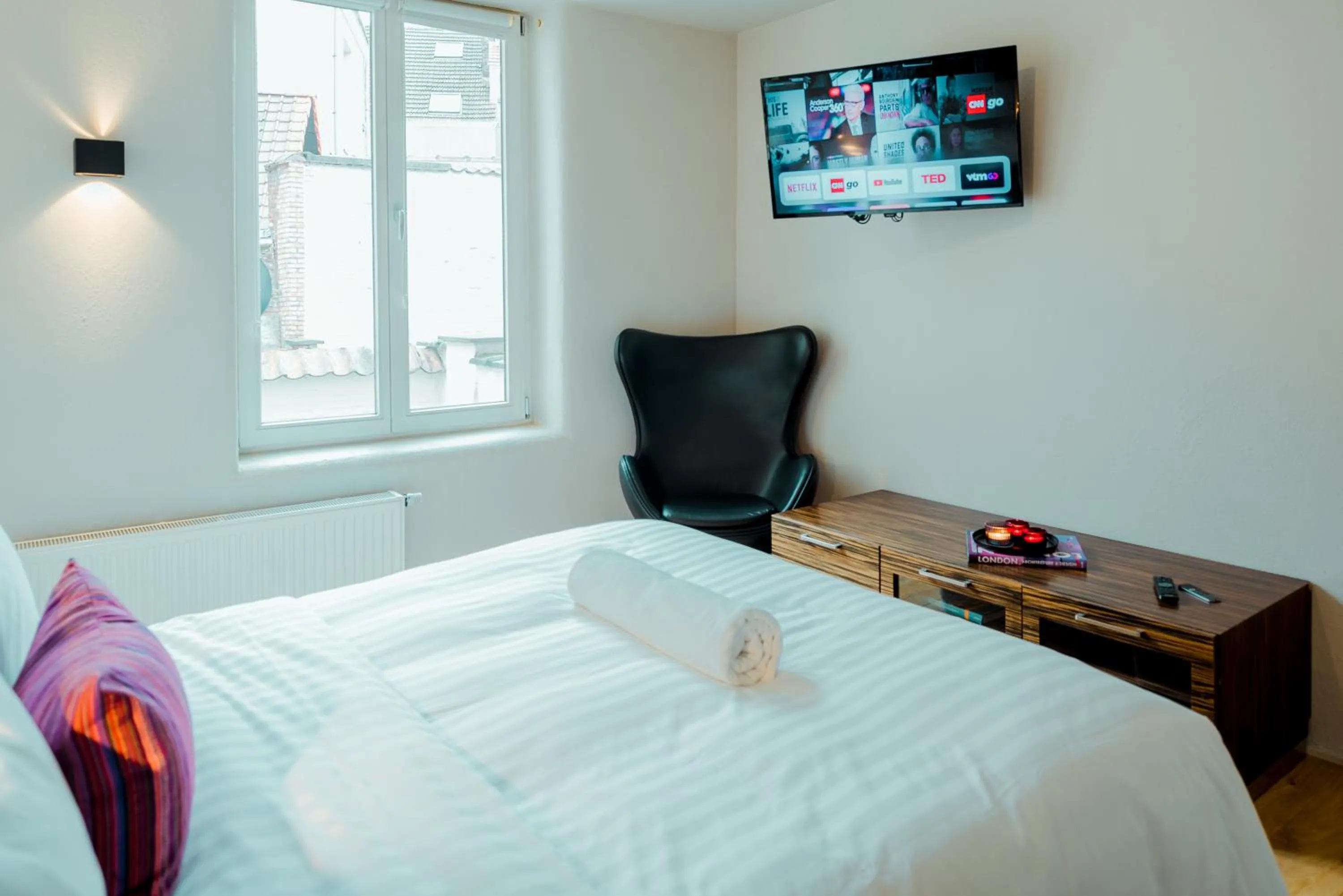 Bed in The House of Edward by Domani Hotels