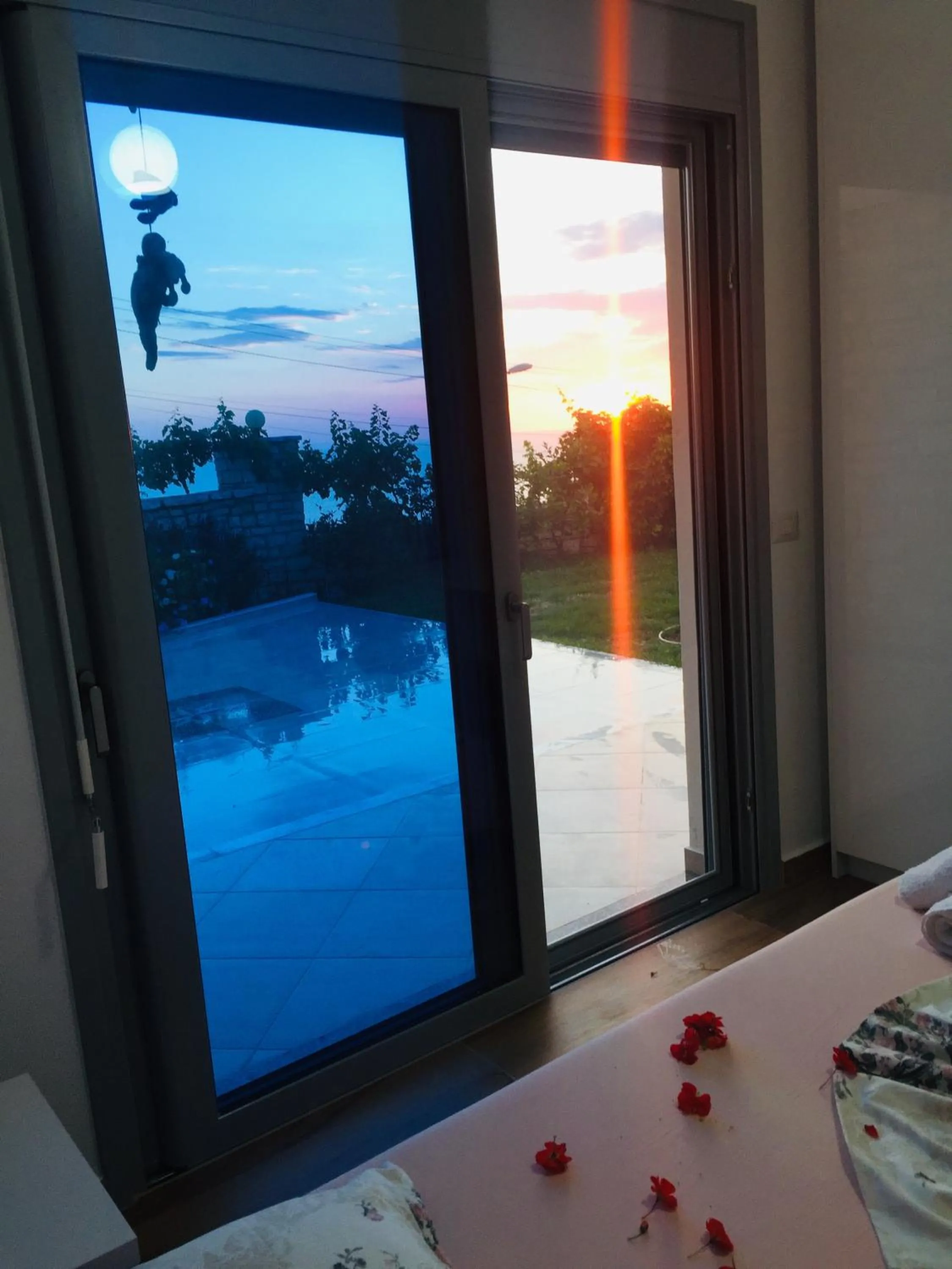 Sunset House