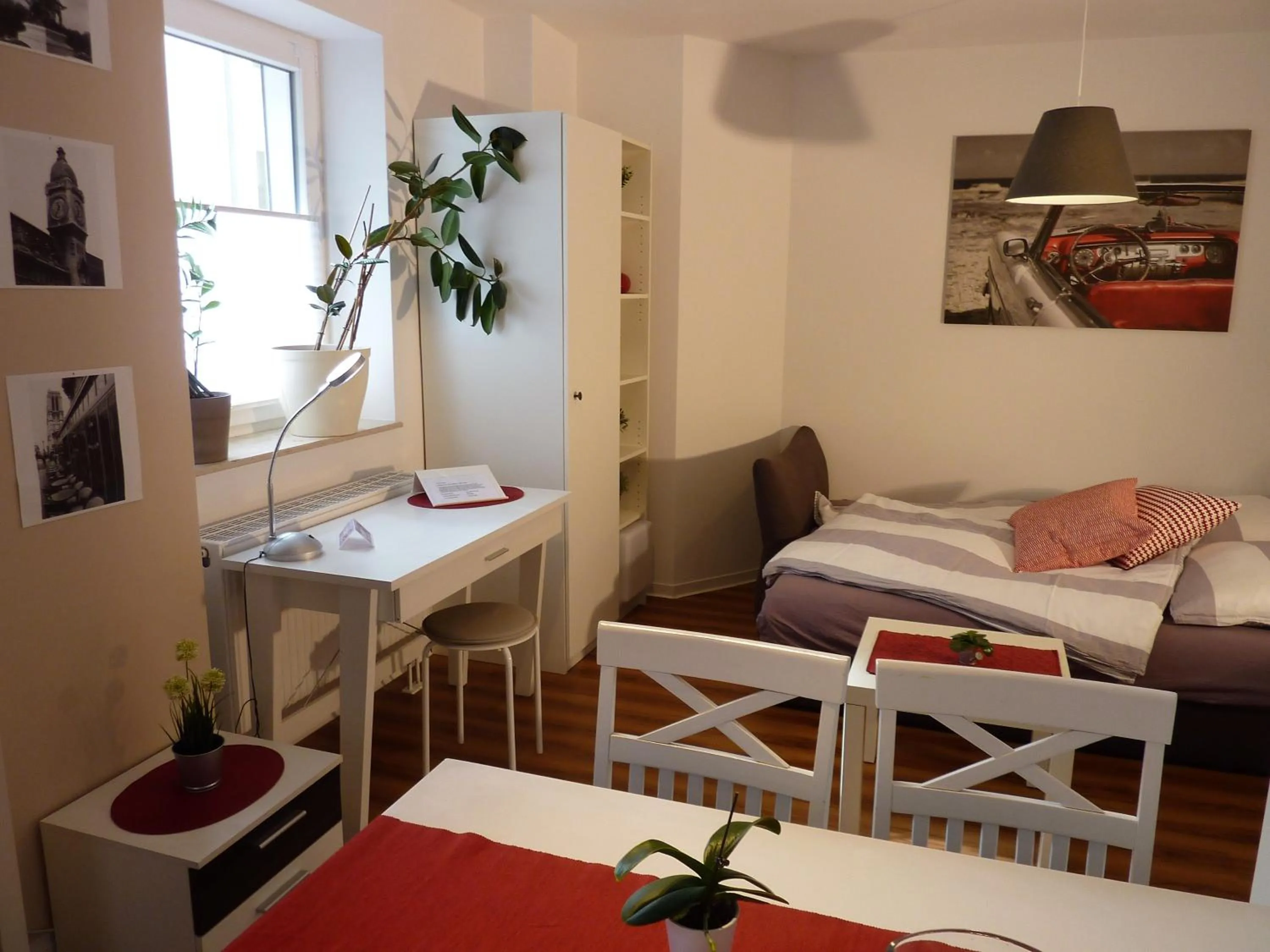 Living room, Bed in City Apartment Jena