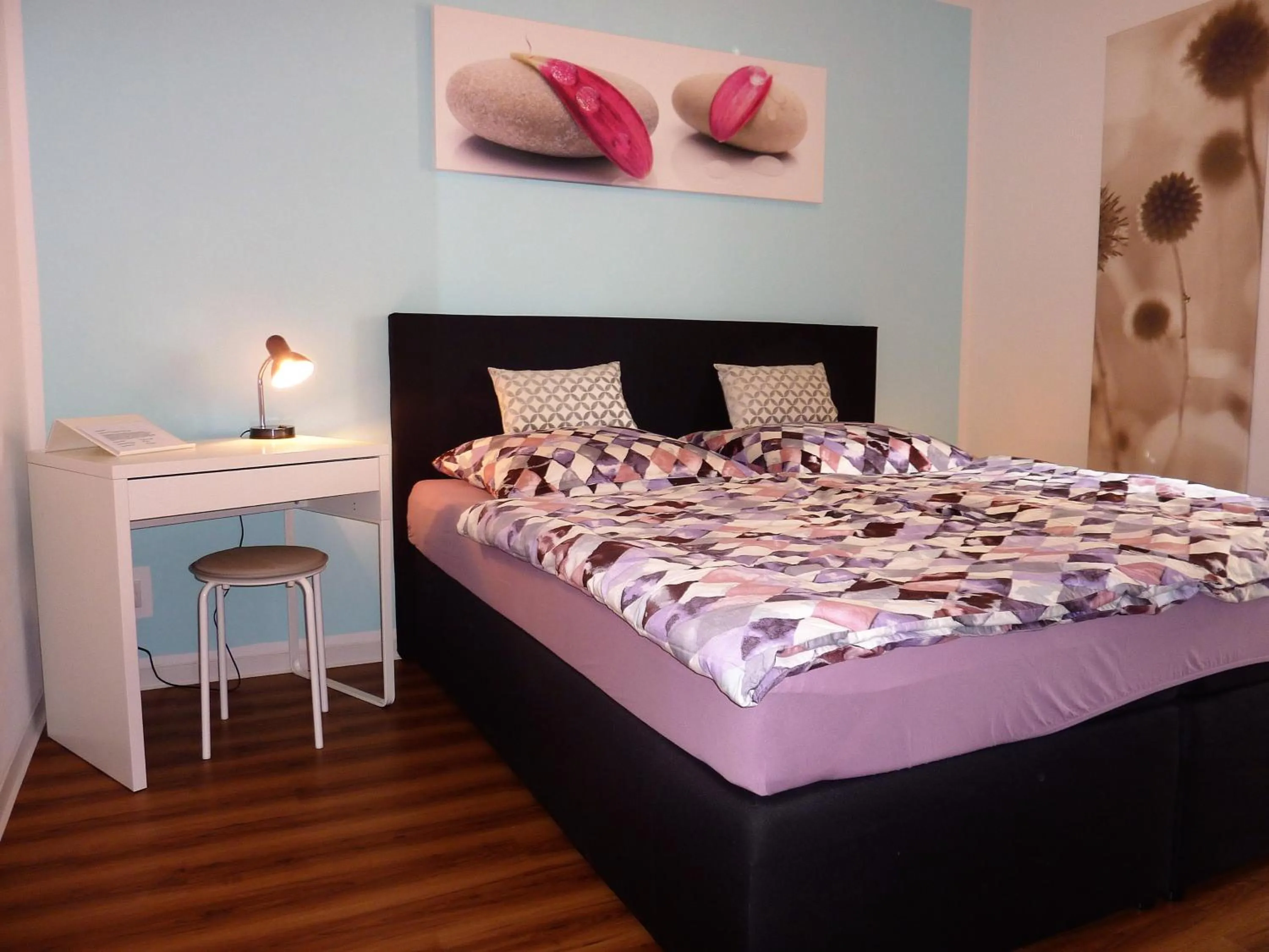 Bedroom, Bed in City Apartment Jena