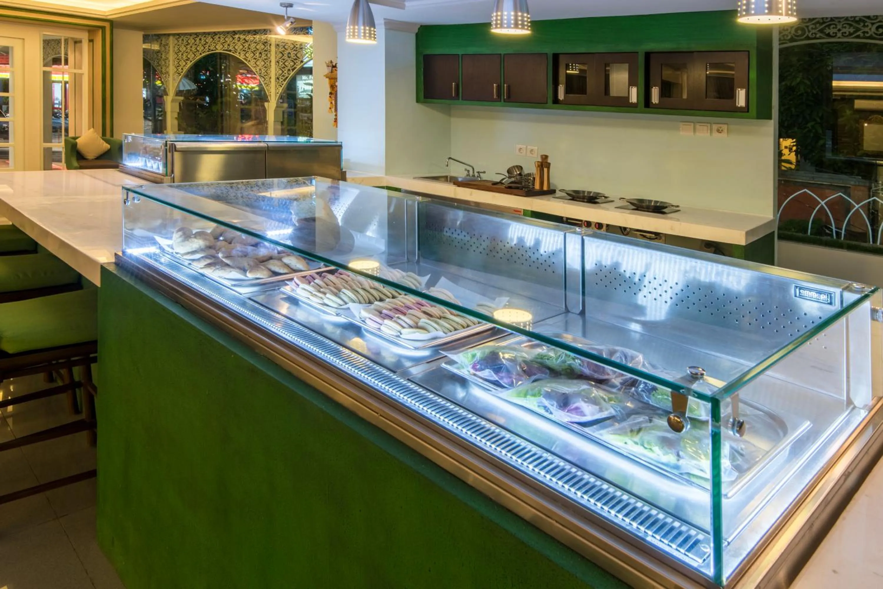 Restaurant/places to eat in Yan's House Hotel