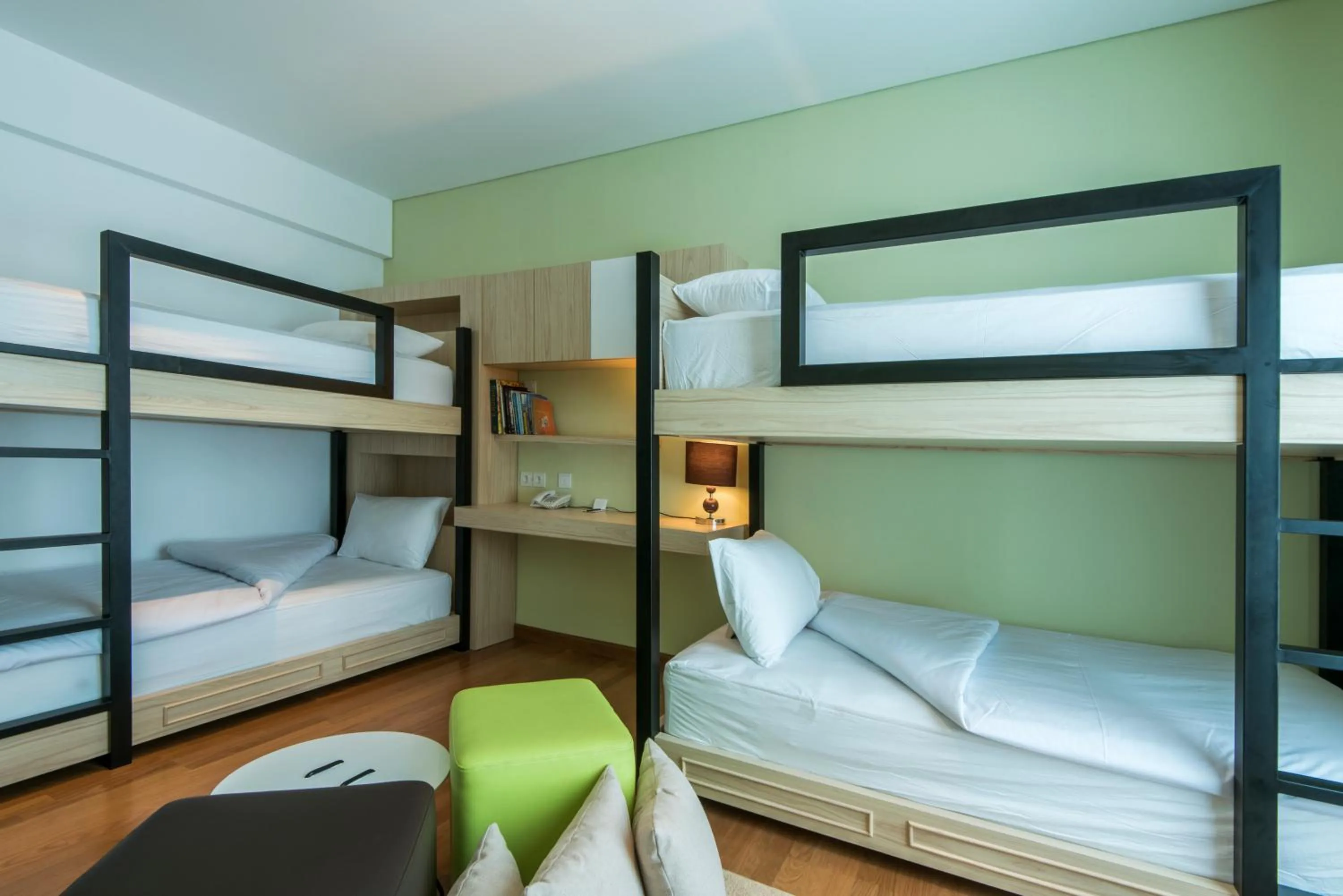 bunk bed, Bed in Yan's House Hotel