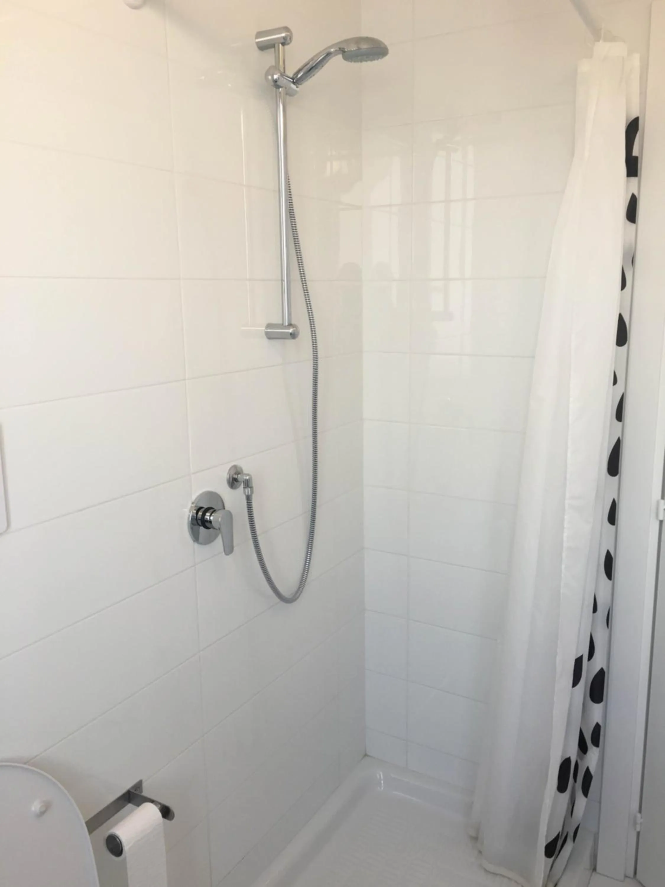 Shower in Casa Maria