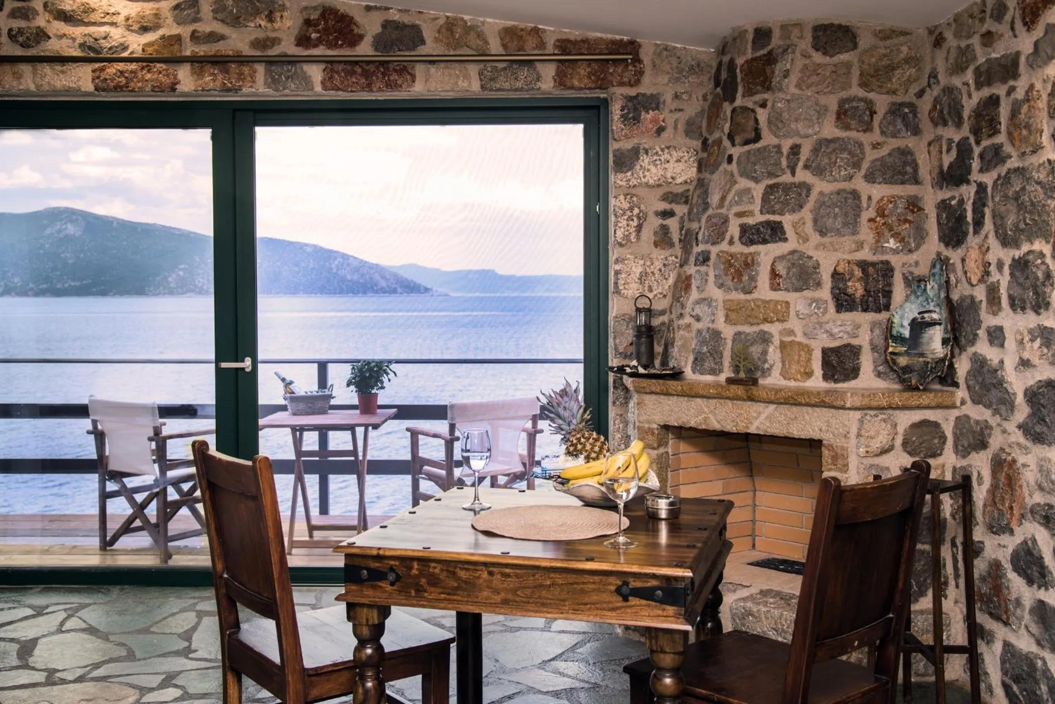 Junior Suite with Sea View and Fireplace in Agrilia Koromili Retreat