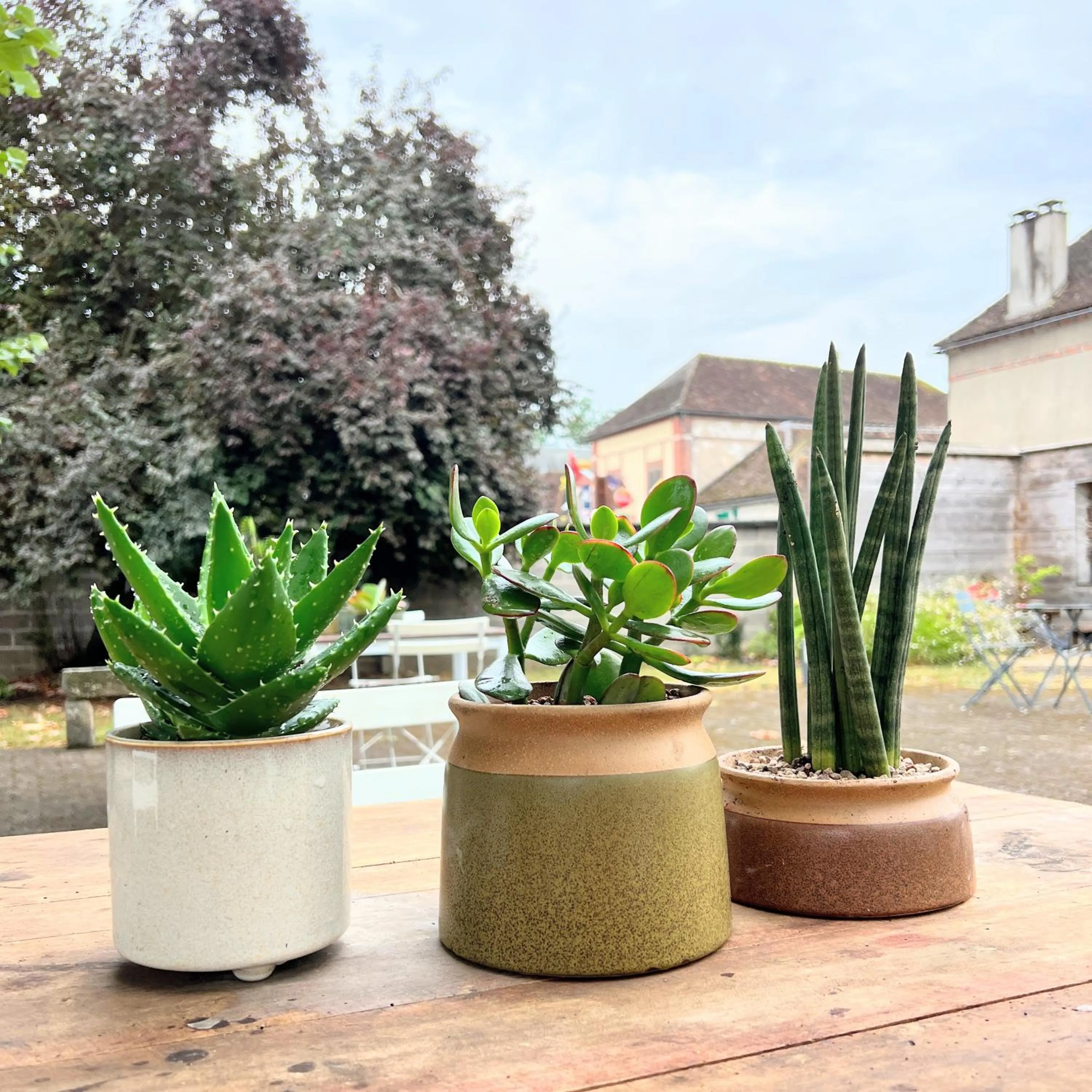 Patio in Villa Clément Appart'Hotel St Clément proche de Sens