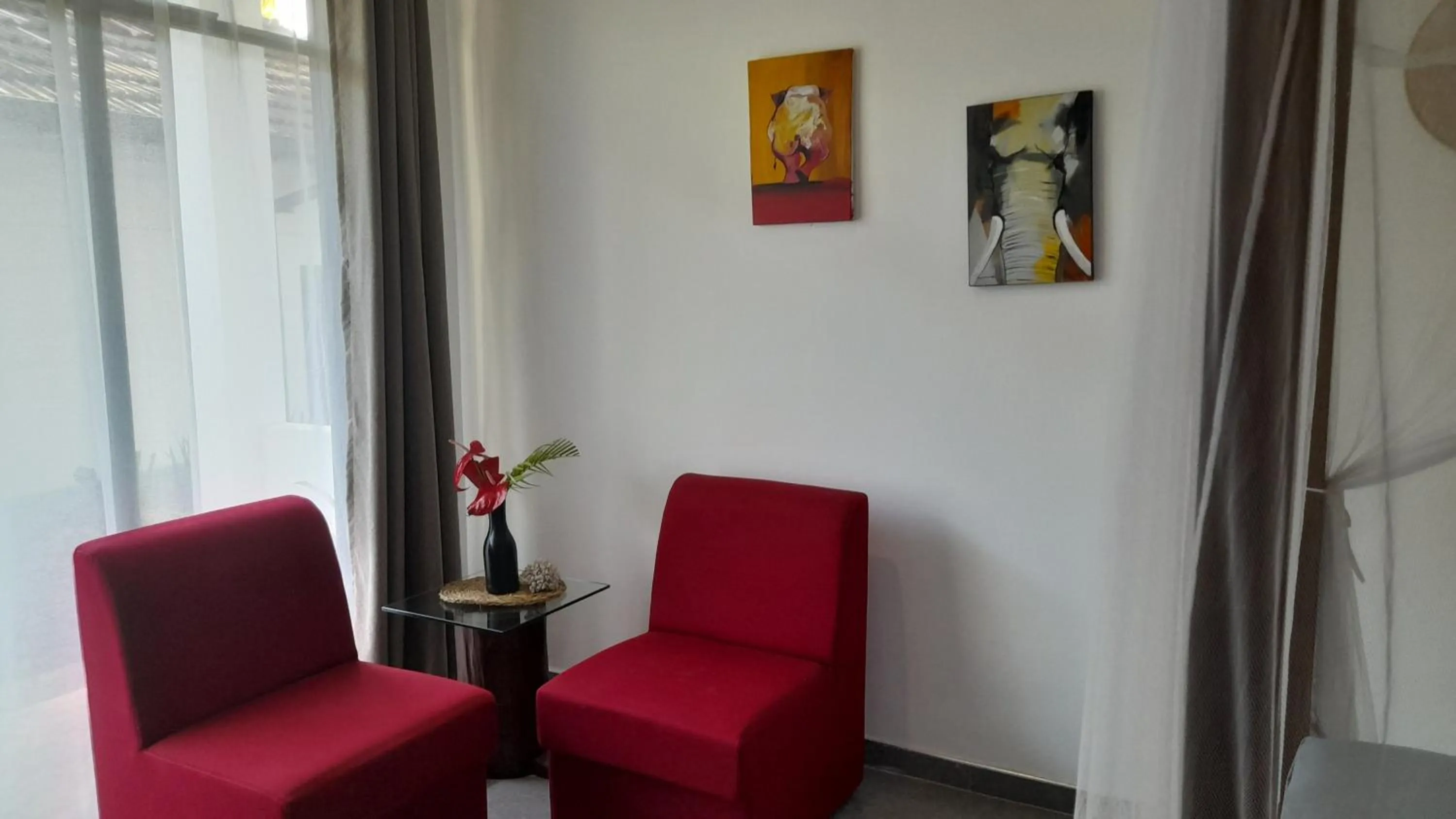 Seating area in SriMany