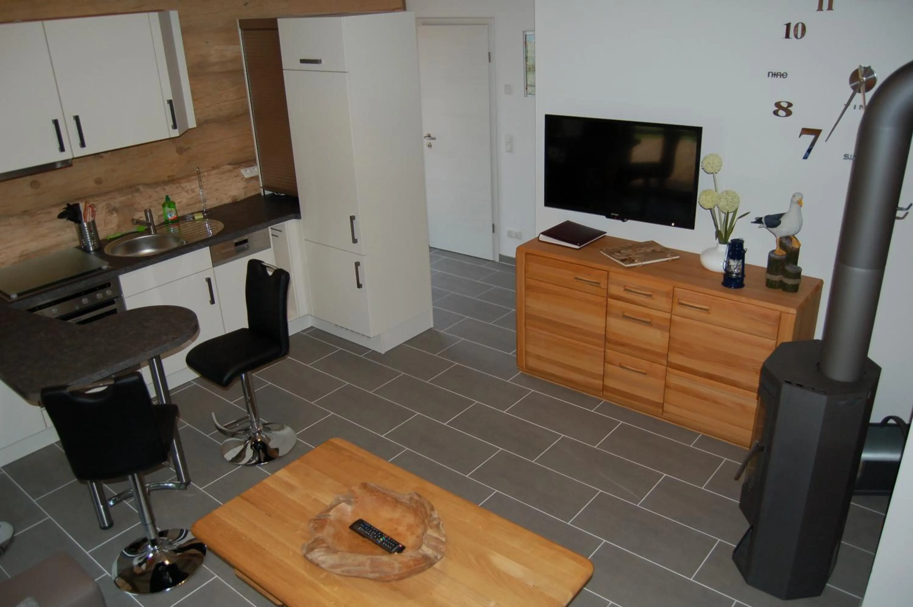 Kitchen or kitchenette in Naturstamm Ferienhaus