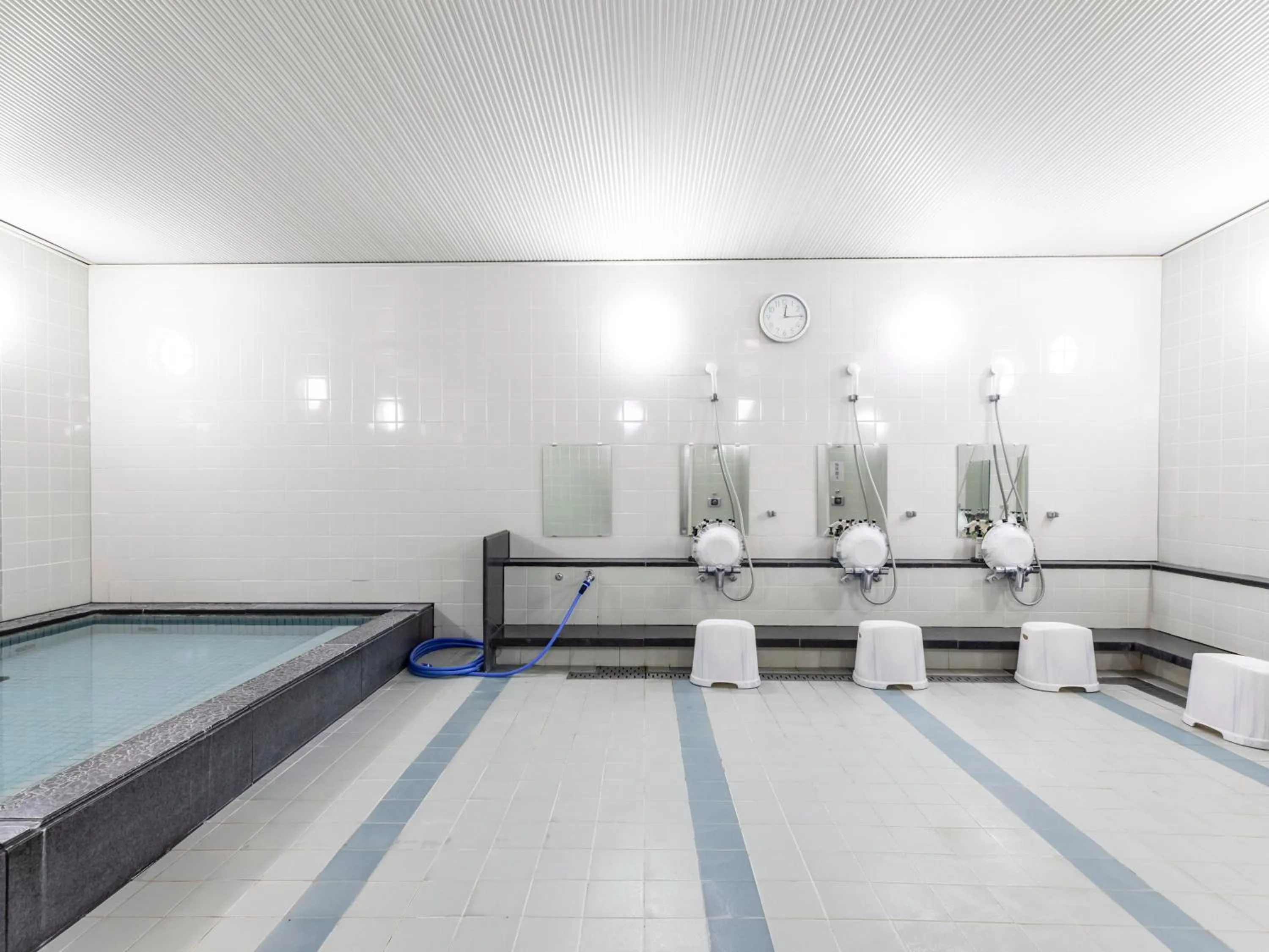 Public Bath in Century Plaza Hotel
