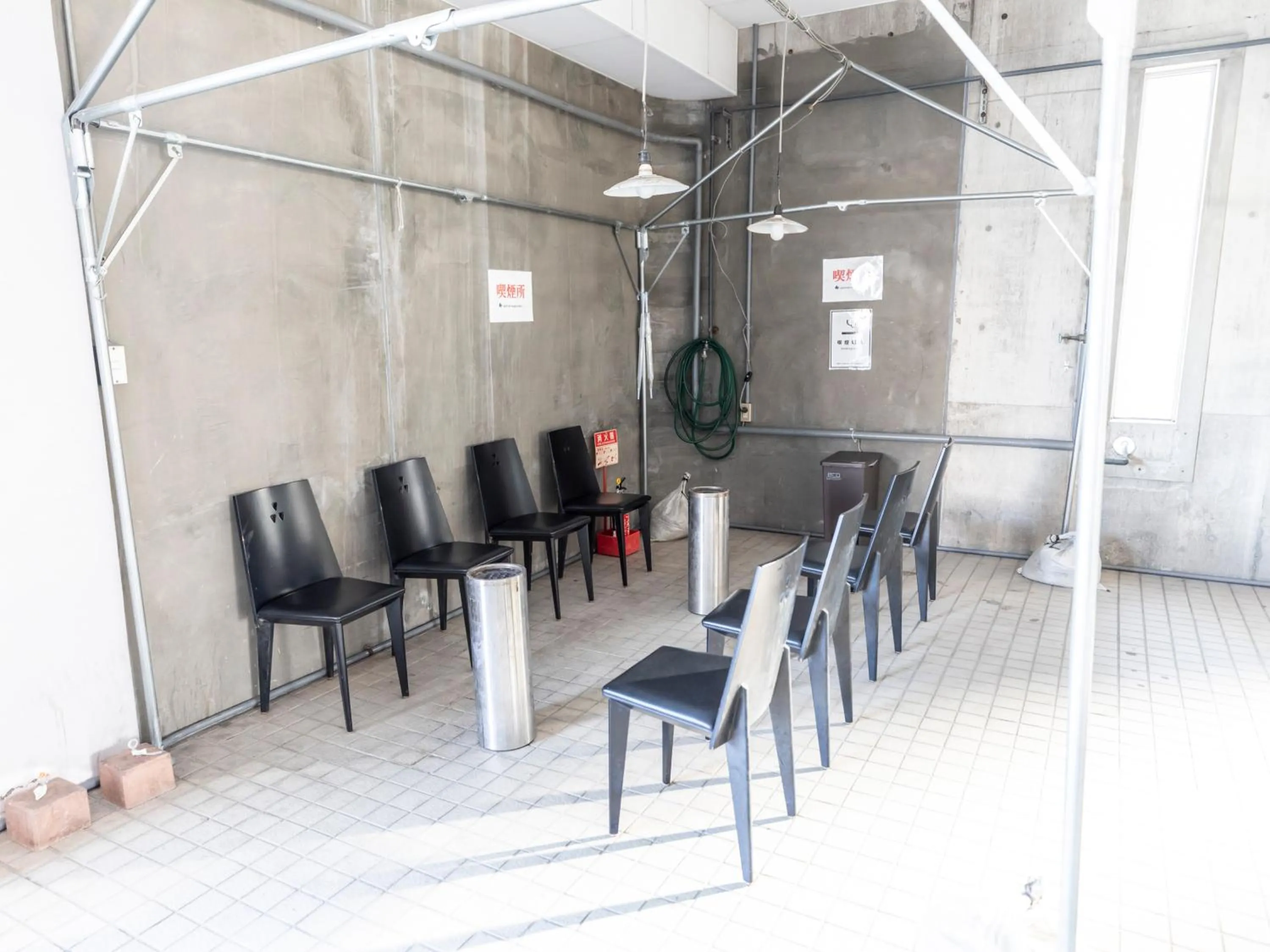 Area and facilities in Century Plaza Hotel