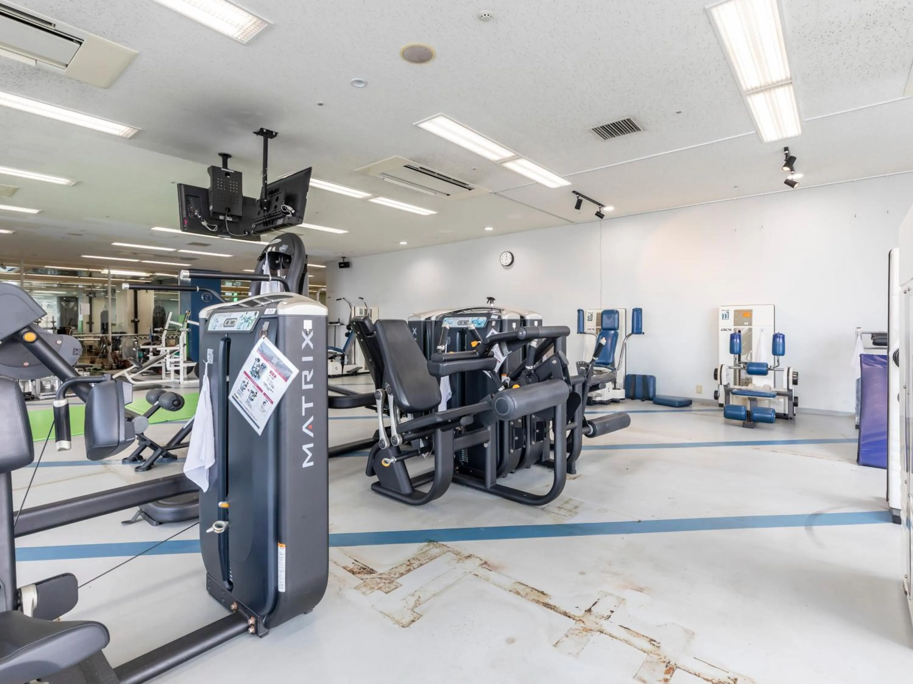 Fitness centre/facilities in Century Plaza Hotel