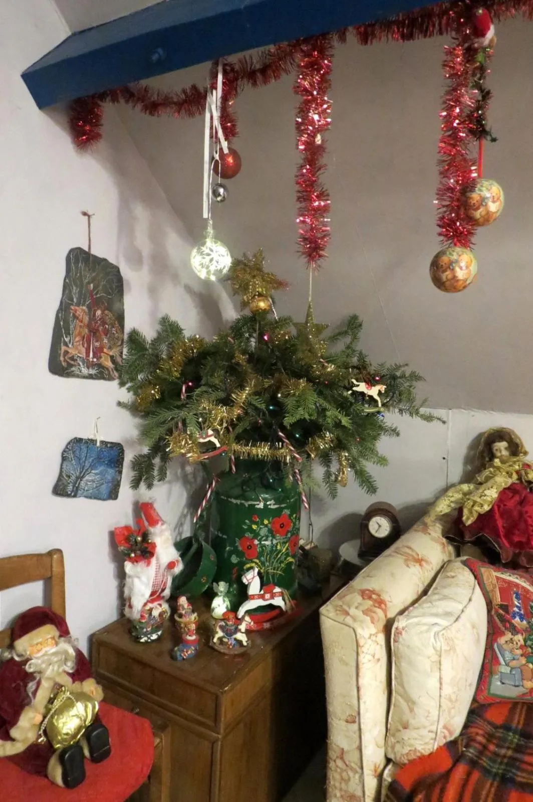 Restaurant/places to eat in Le Chant Des Fees