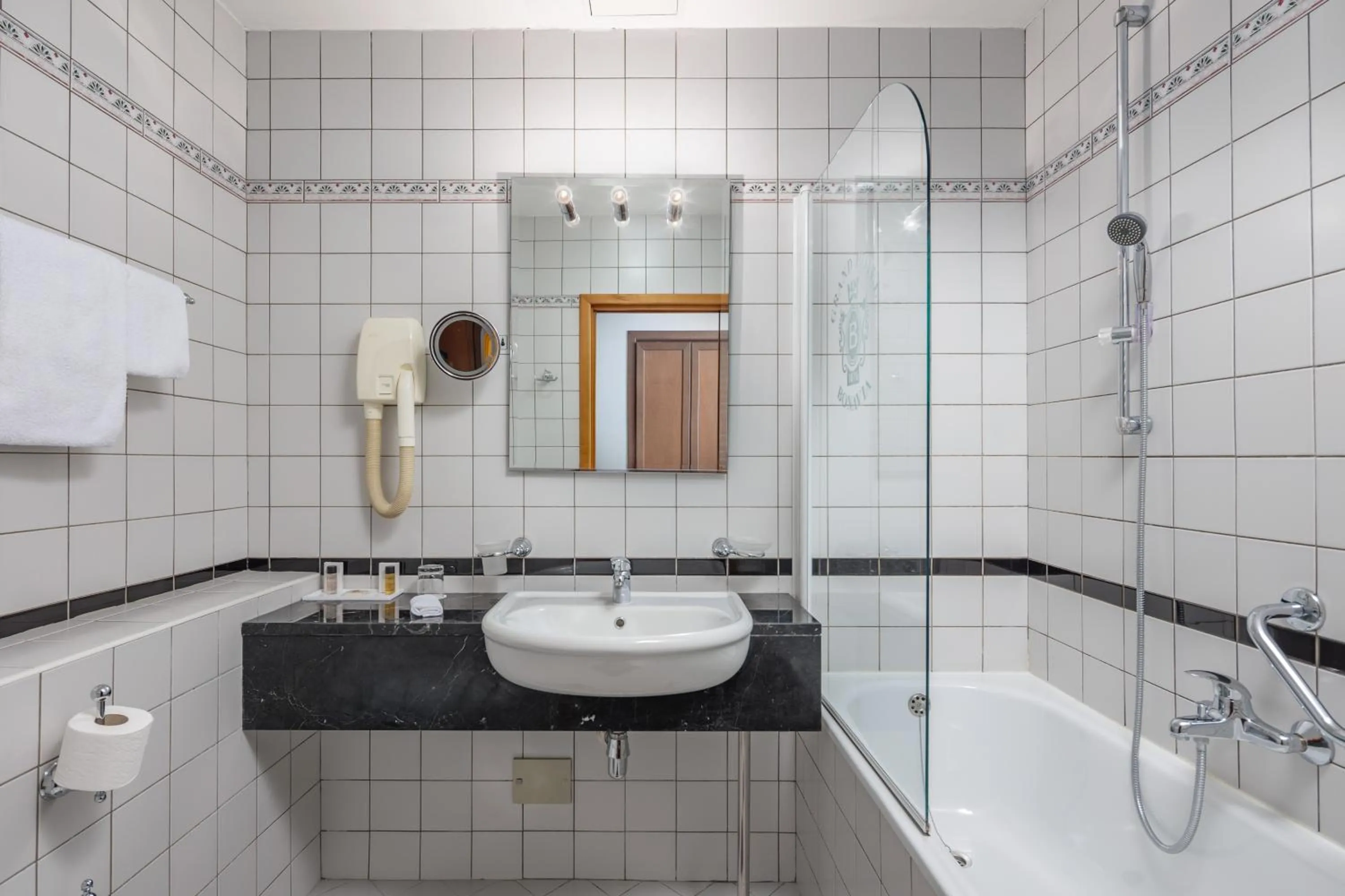 Bathroom in Grand Hotel Bonavia