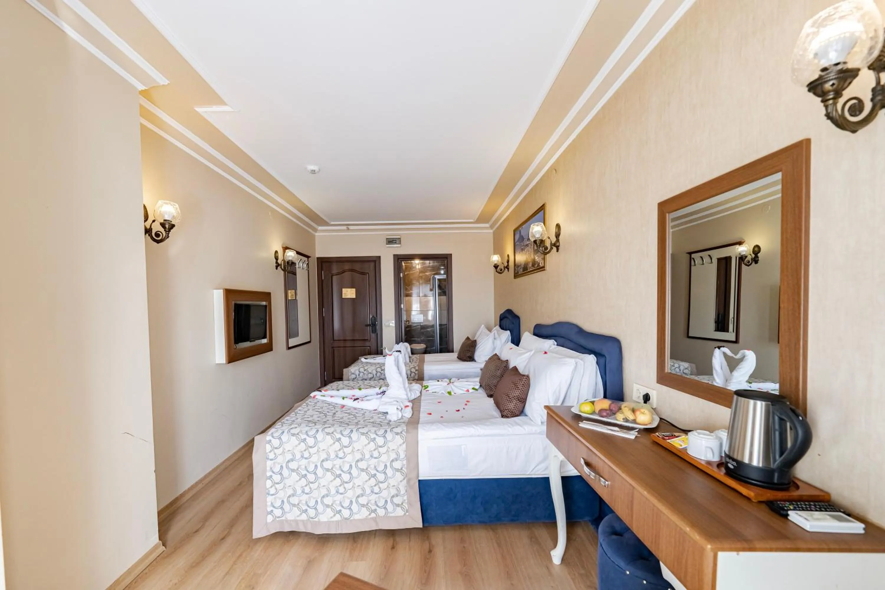 Photo of the whole room, Bed in Grand Hamit Hotel